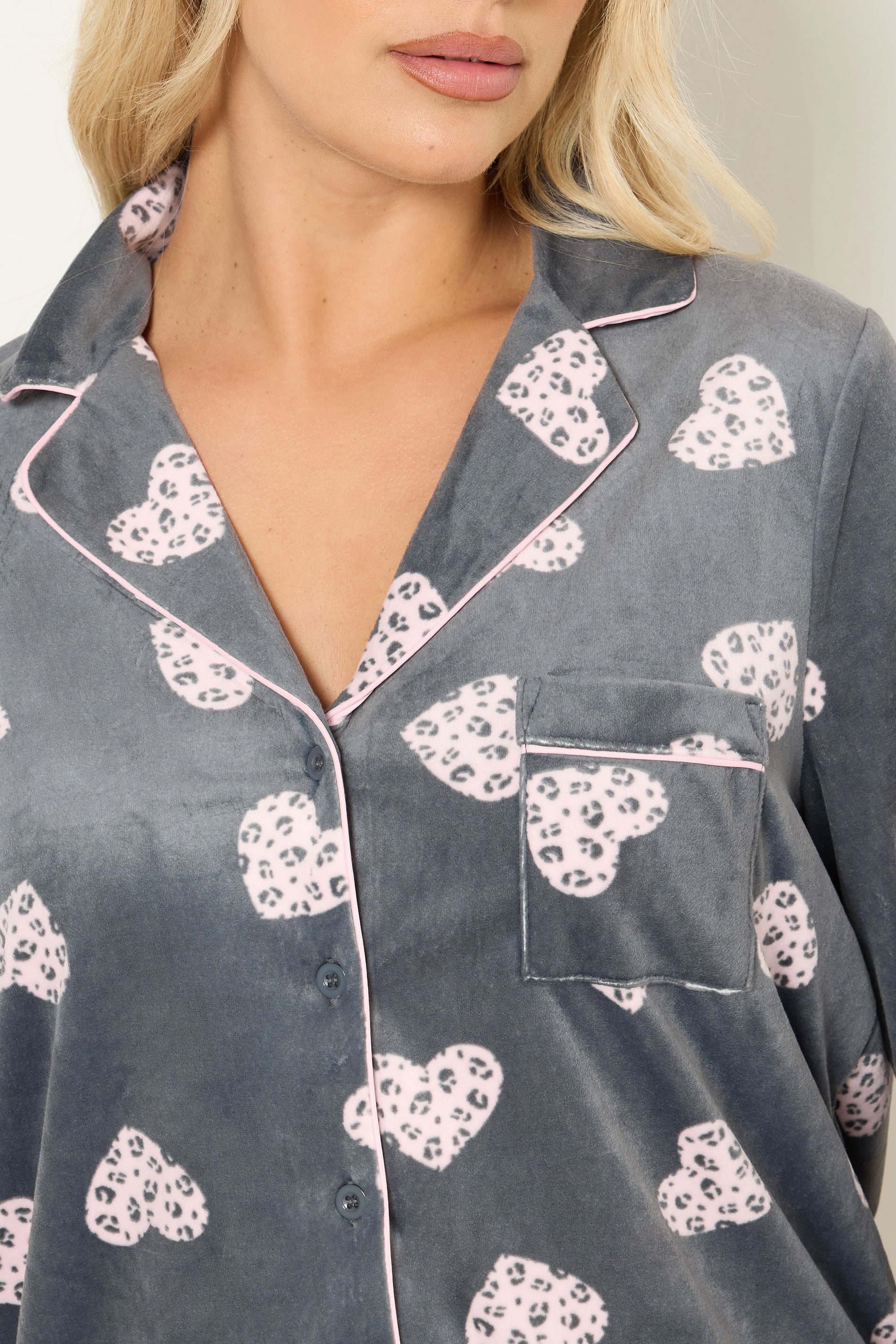  YOURS Curve Ensemble De Pyjama En Polaire Gris à Imprimé Cœur Animal