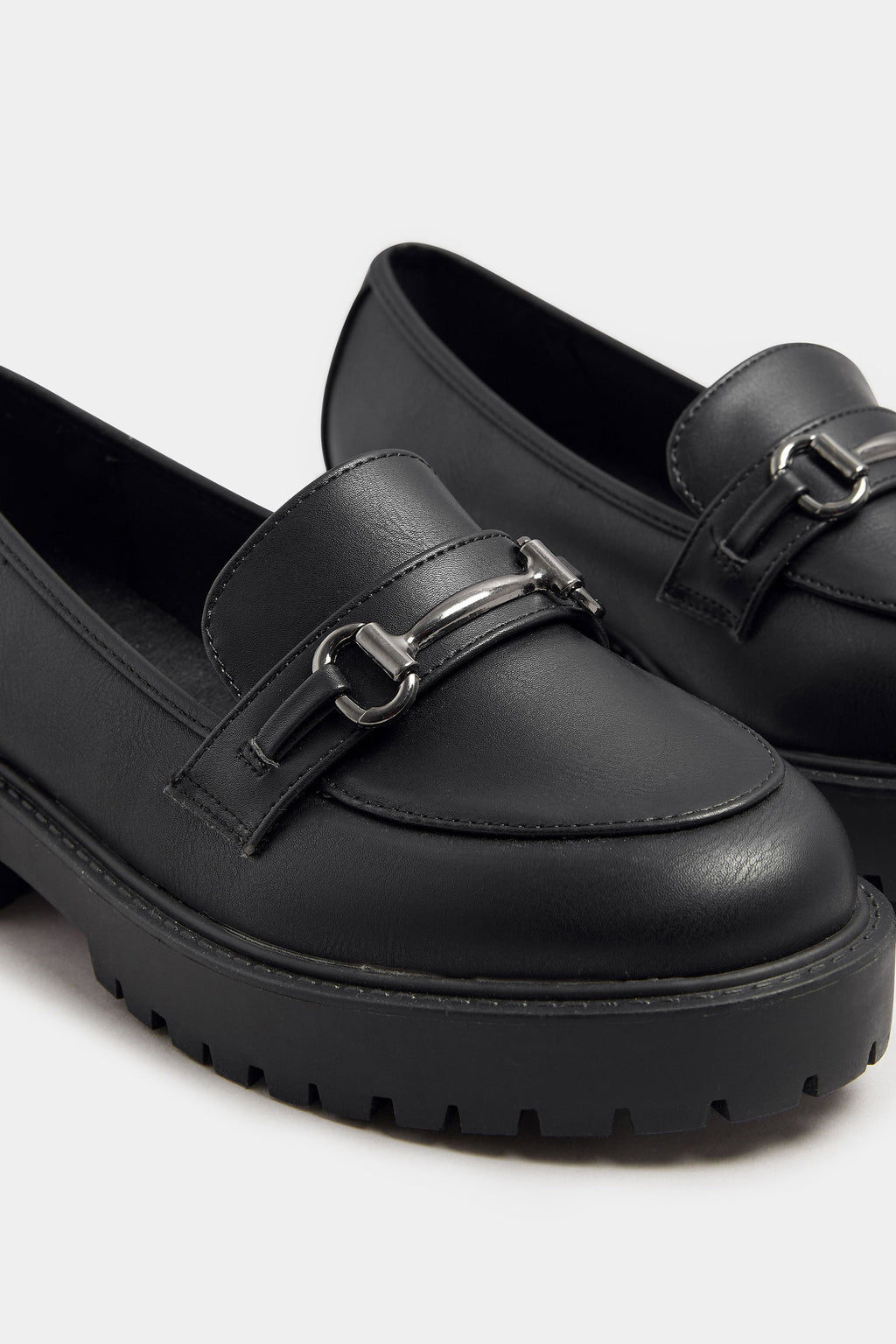  YOURS Curve Mocassins à Détails Métalliques Noirs, Coupes Wide E Et Extra Wide EEE