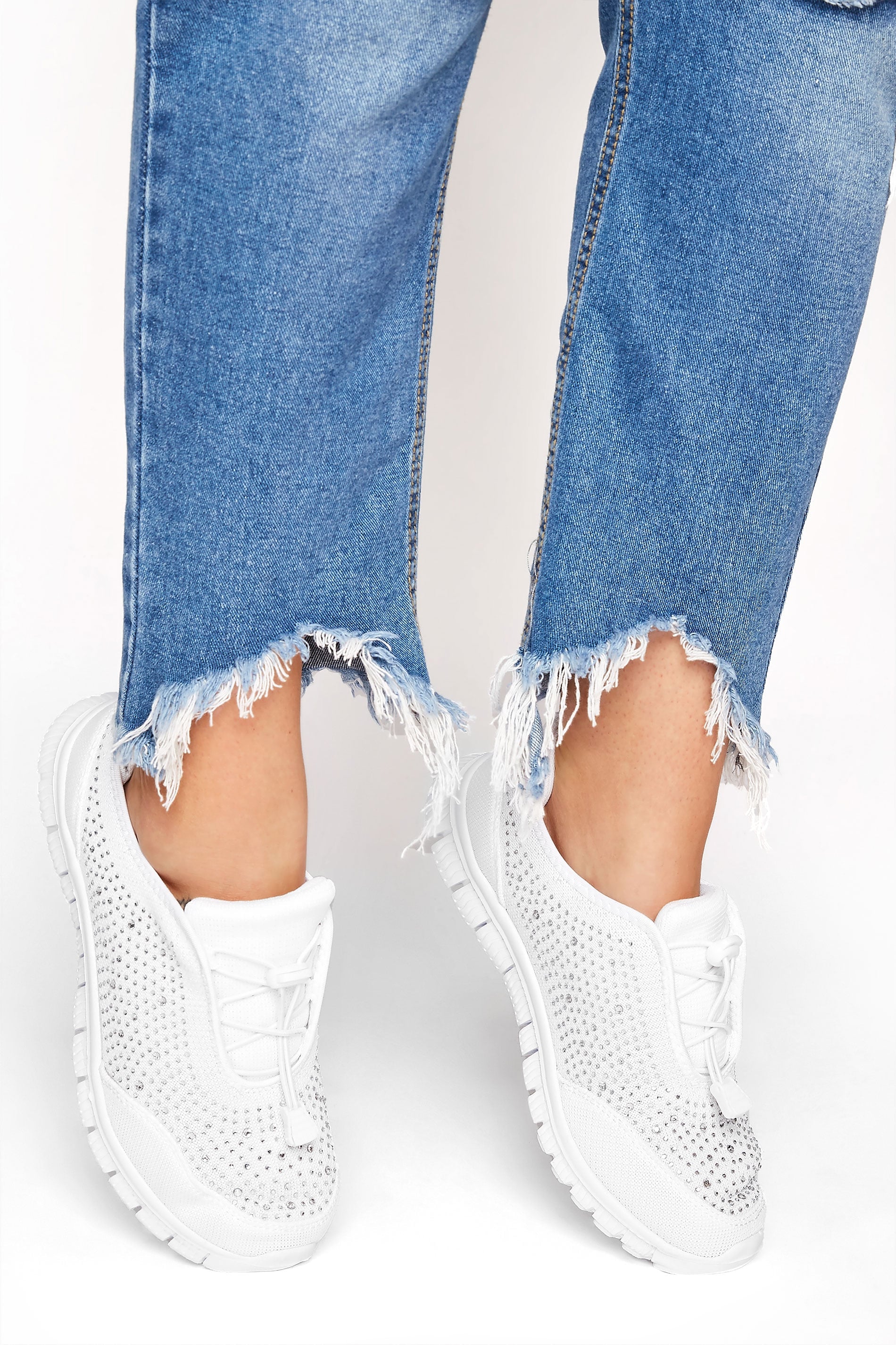  Baskets Blanches Empiècement Strass Pieds Larges EEE
