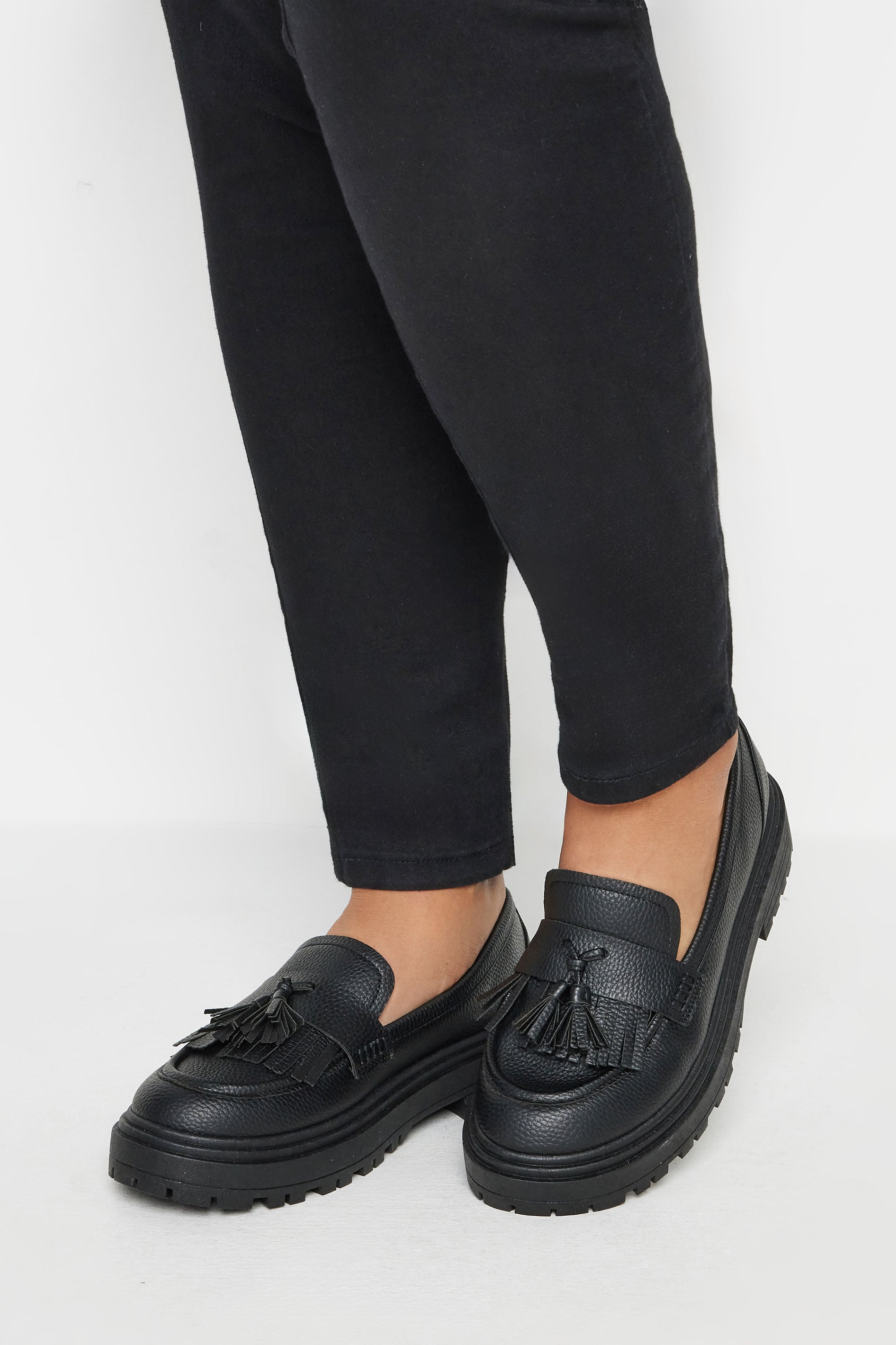  Mocassins Noires Effet Cuir à Pompons Pieds Extra Larges EEE