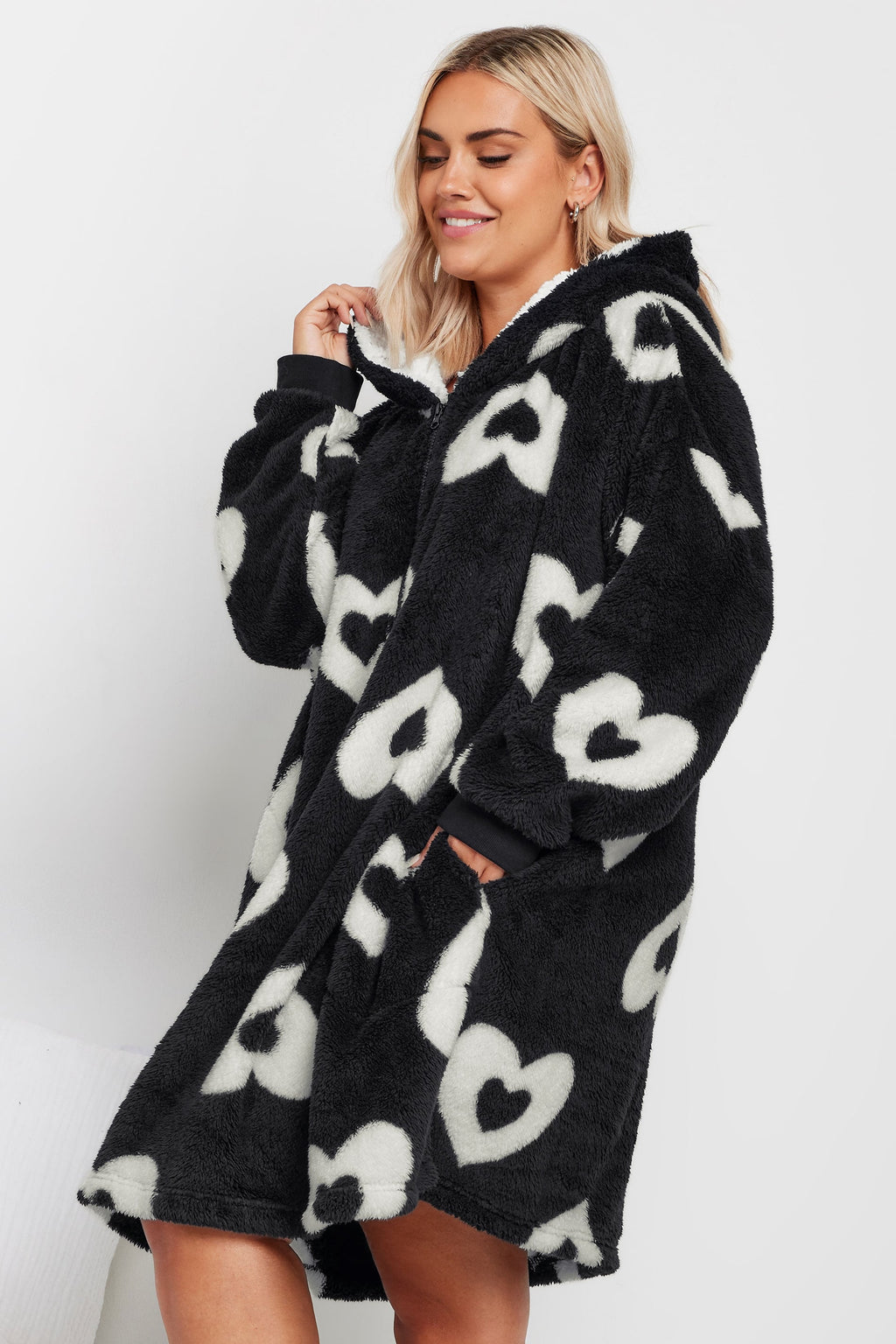  YOURS - Pull-Plaid Noir & Blanc Oversize à Capuche Coeurs