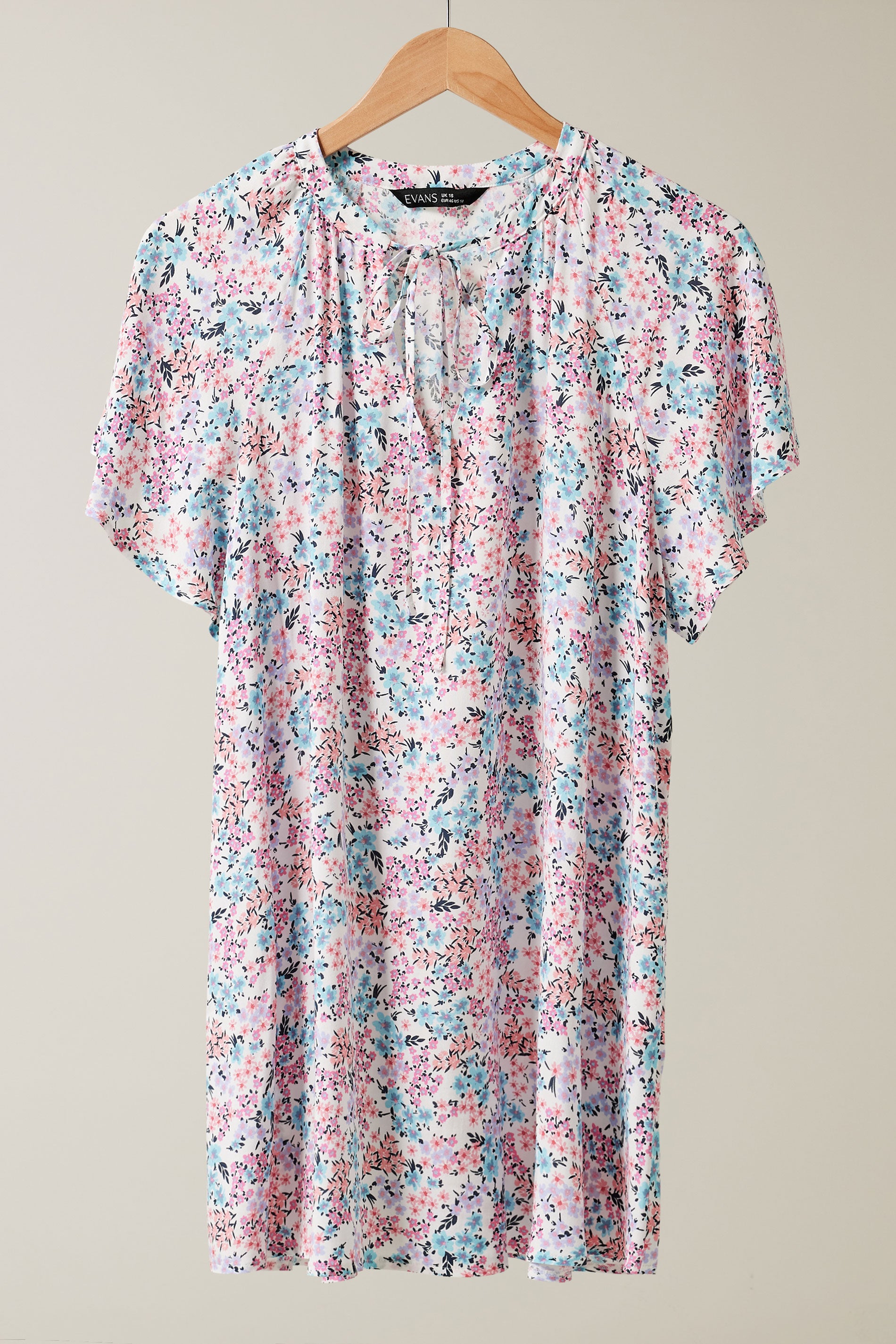  EVANS Curve Pink Floral Print Tie Neck Blouse