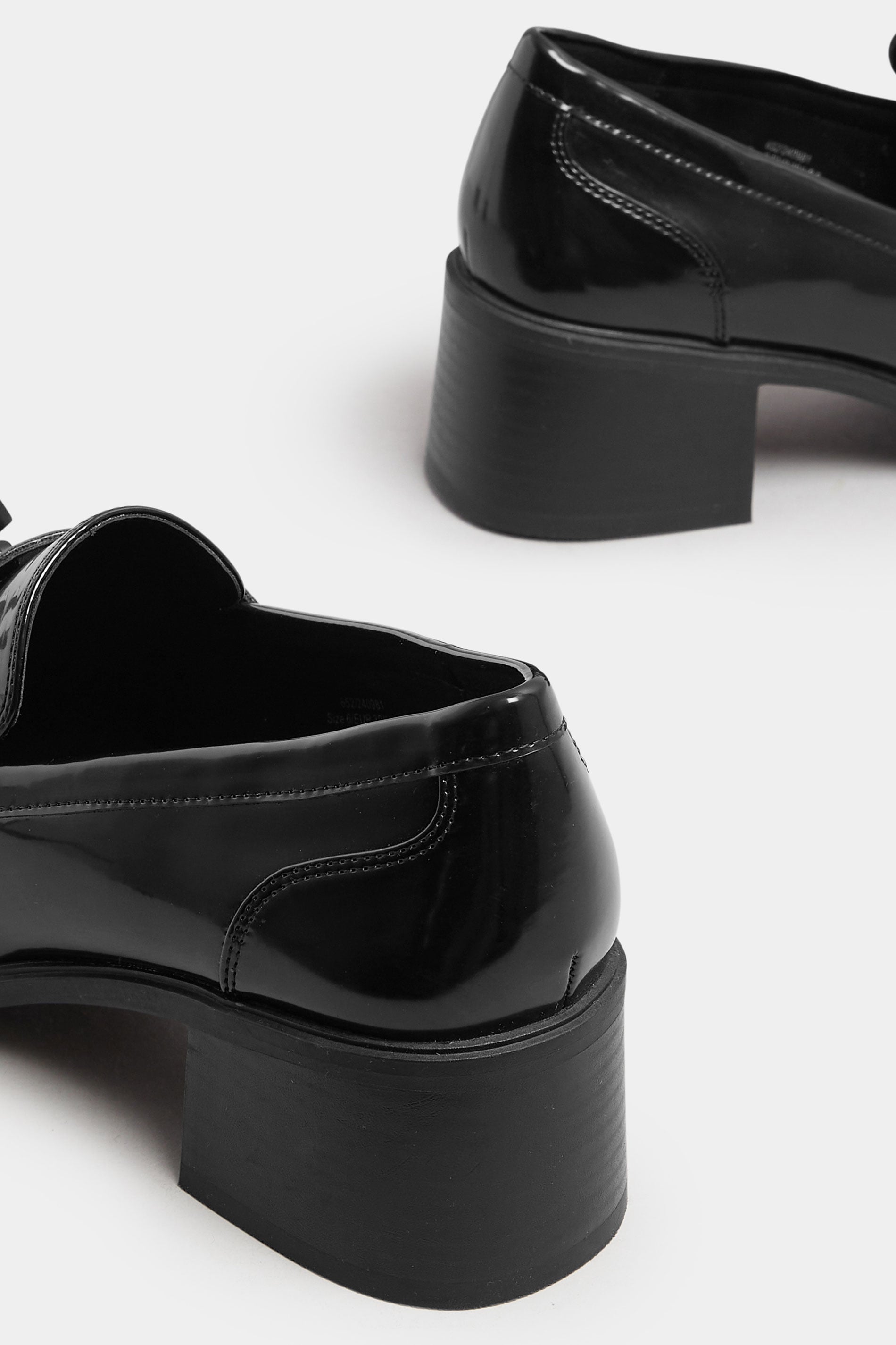  YOURS Curve Mocassins à Talons Et Pampilles En Cuir Verni Noir, Coupe Extra Large EEE