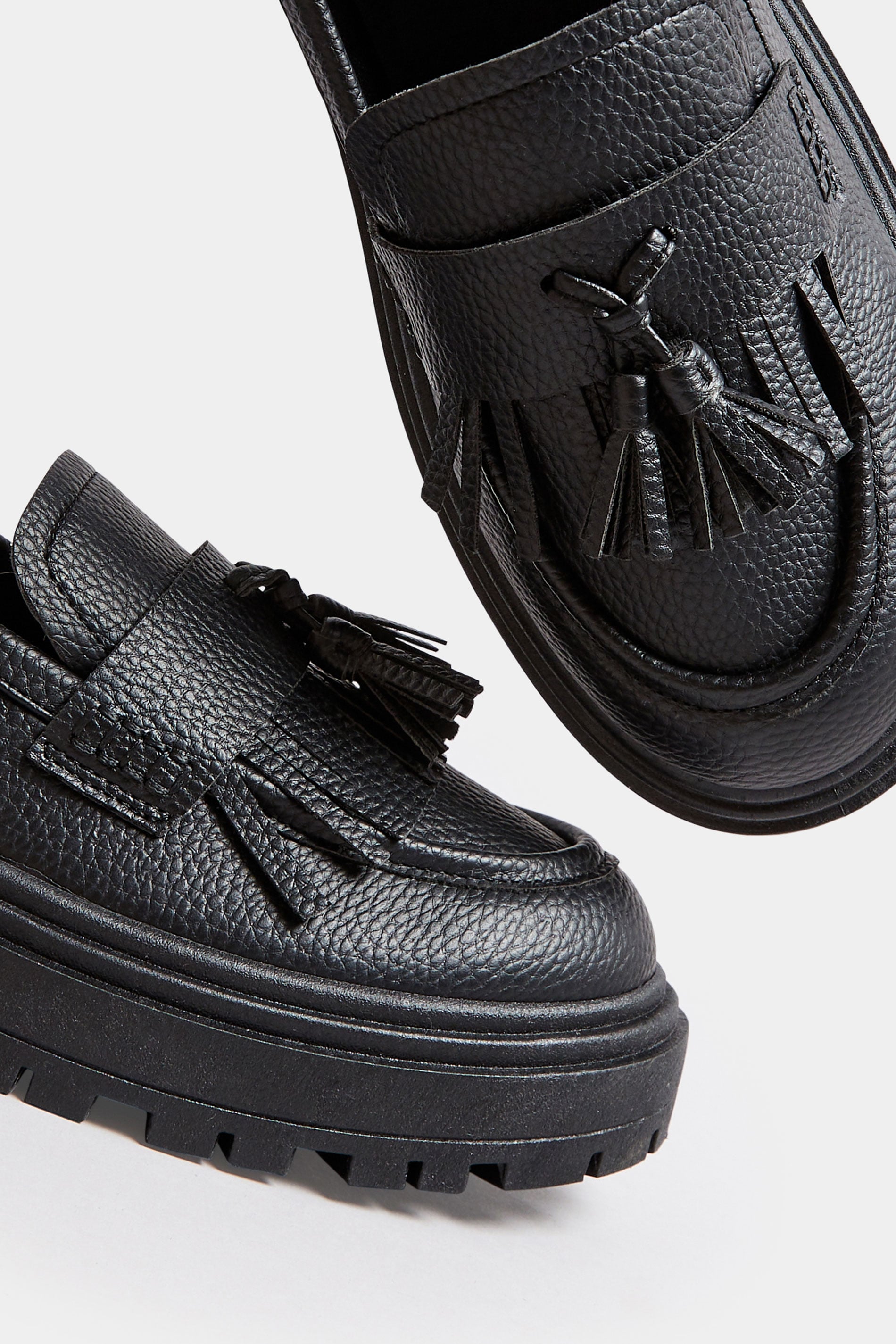  Mocassins Noires Effet Cuir à Pompons Pieds Extra Larges EEE