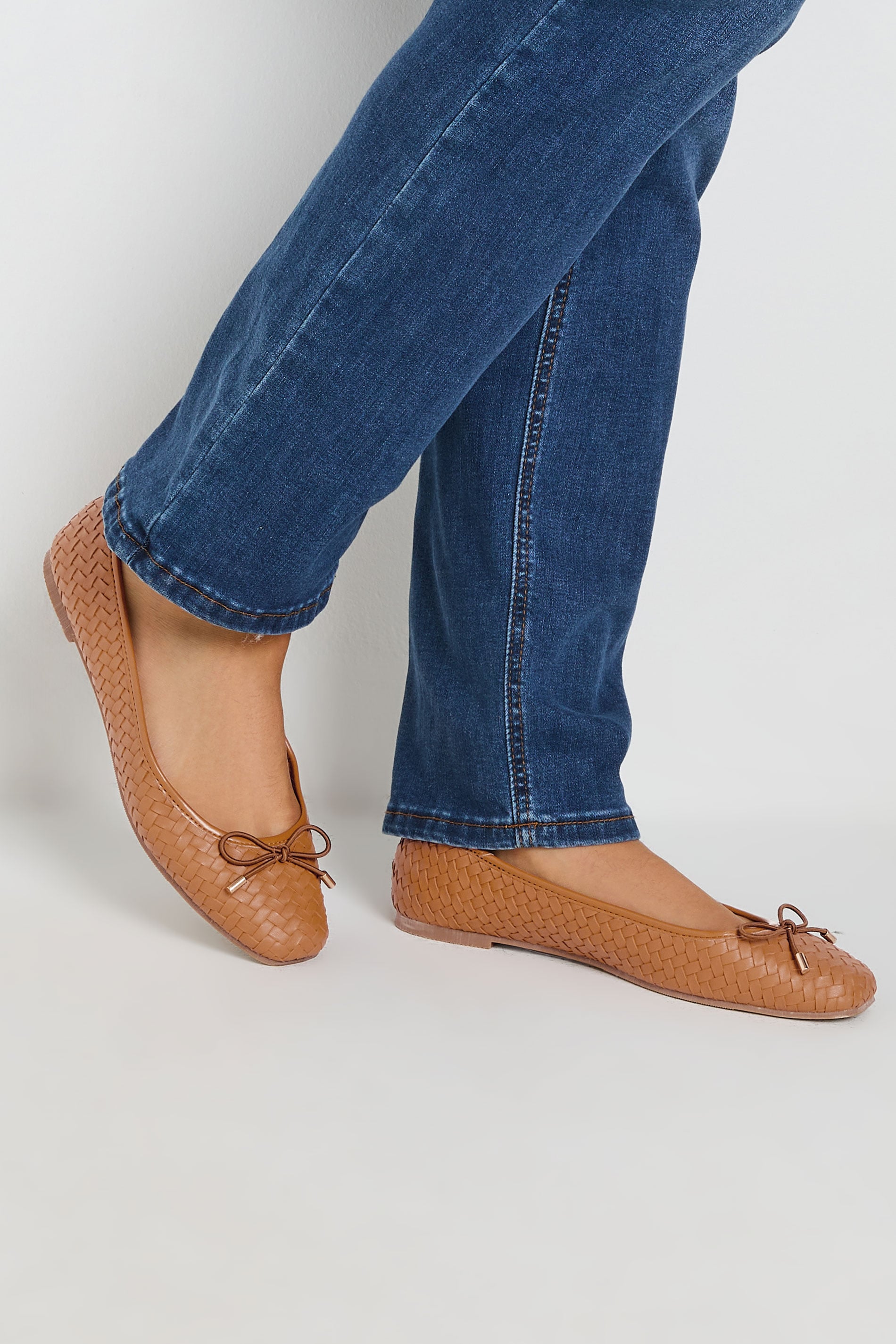  LTS Tan Brown Woven Ballerina Pumps In Standard Fit