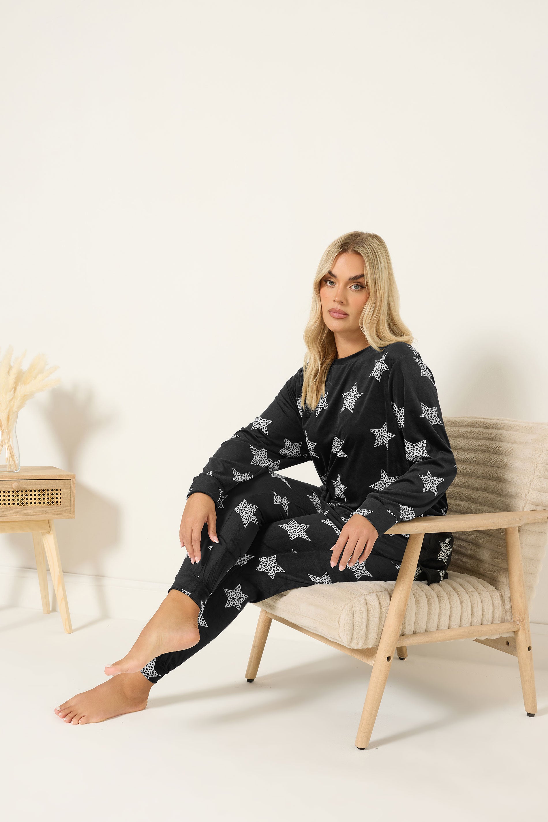  YOURS Curve Ensemble Pyjama Et Chouchou En Polaire Noir Imprimé étoiles
