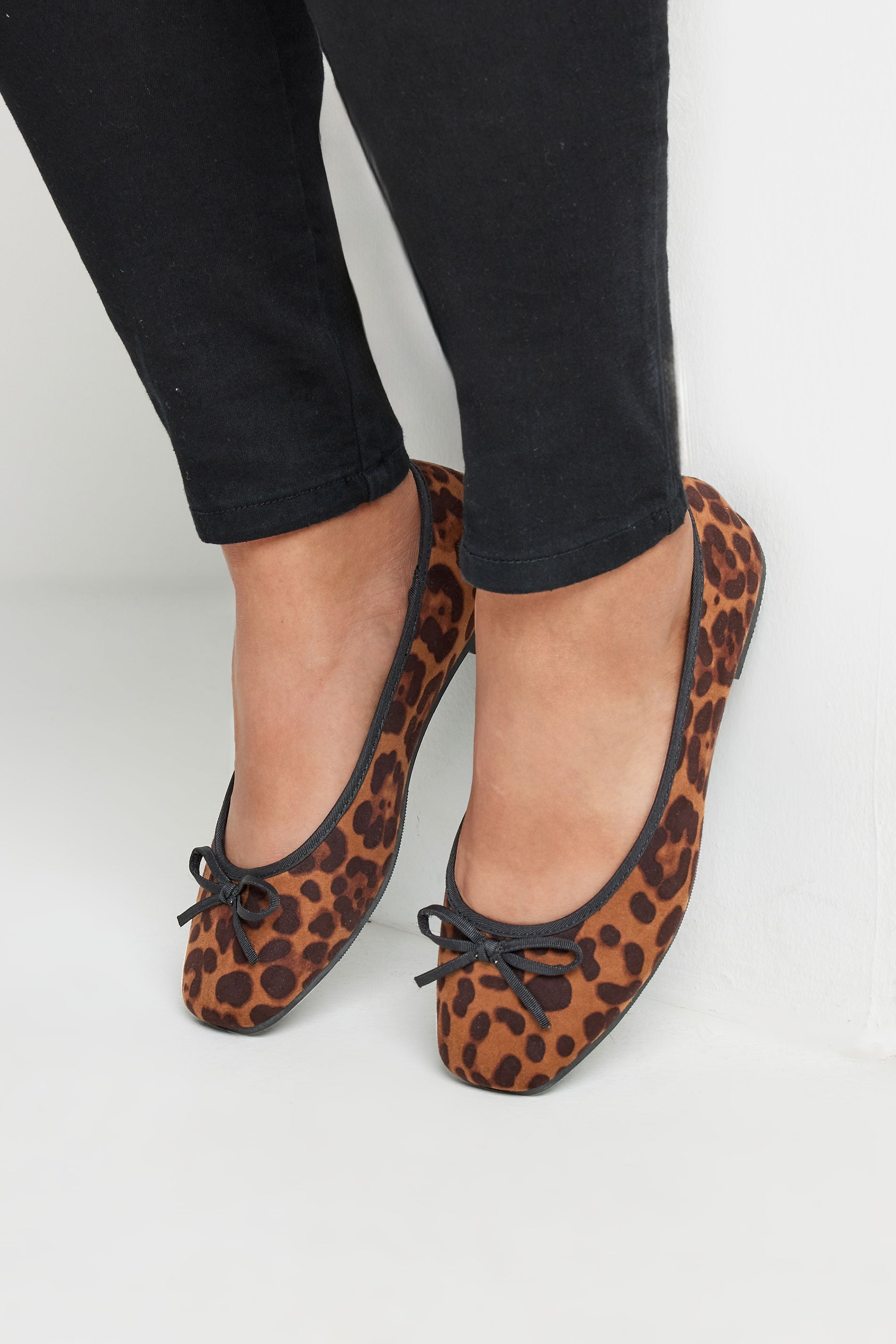  Ballerines Carrées Marrons Design Léopard Pieds Extra Larges