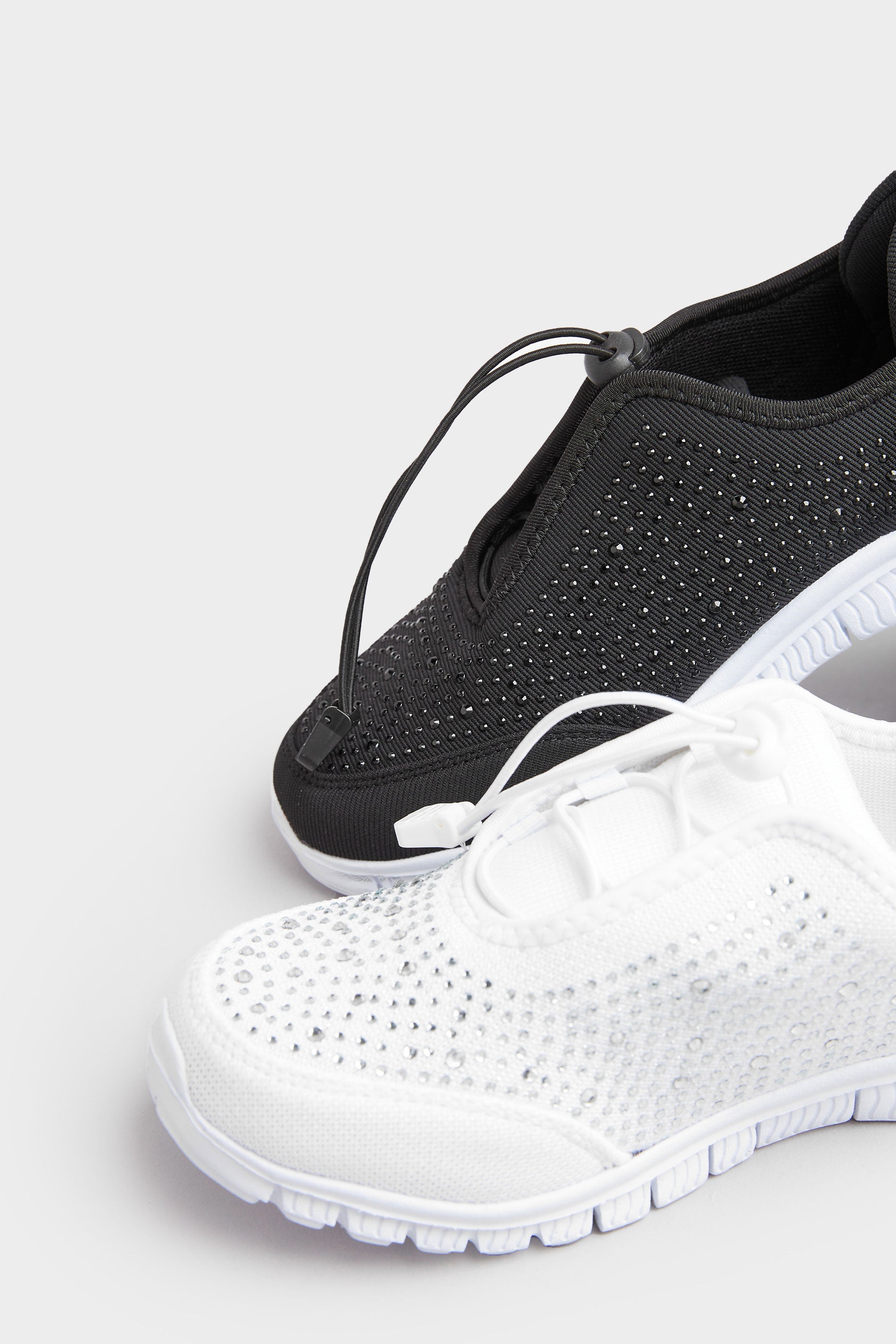  Baskets Blanches Empiècement Strass Pieds Larges EEE