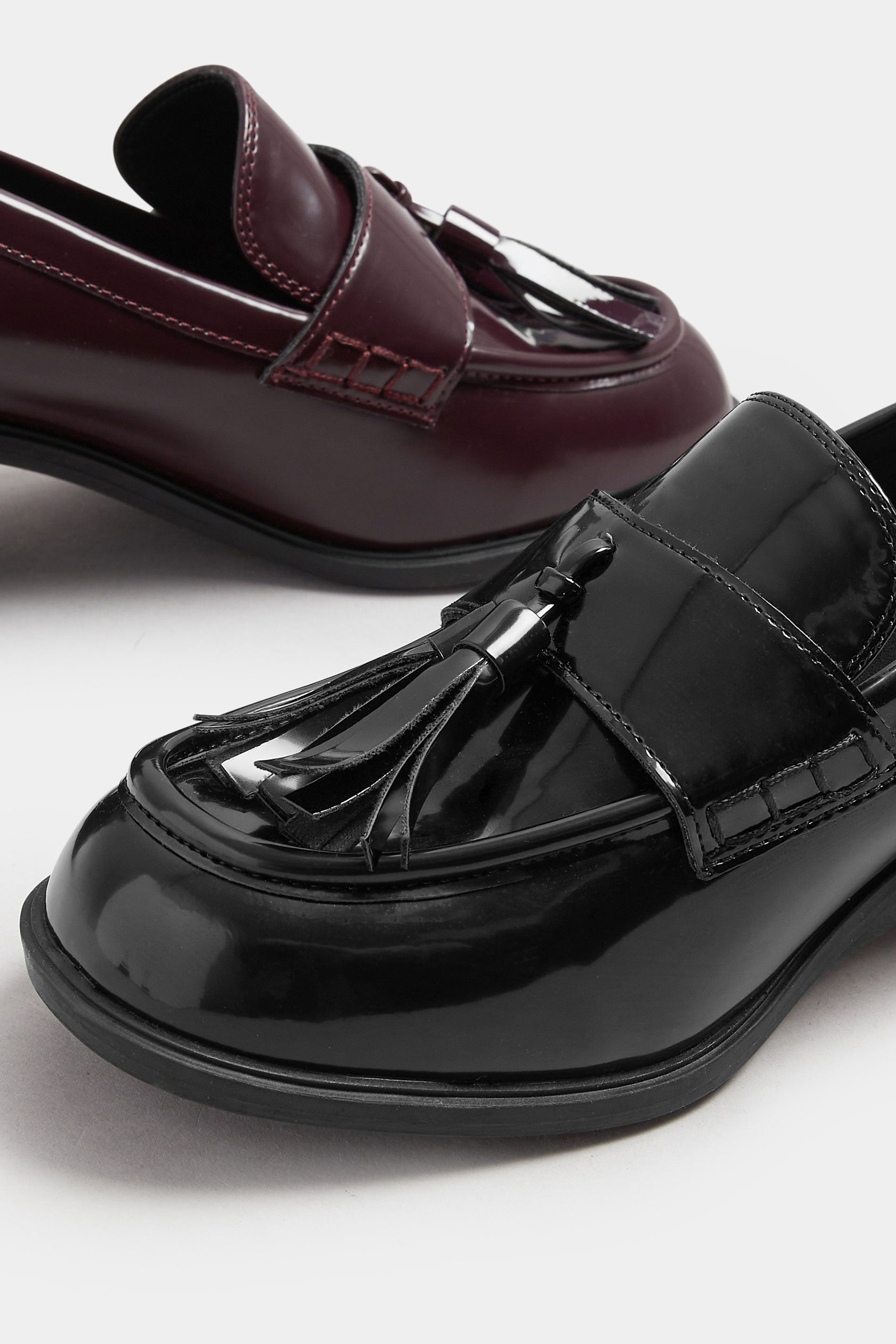  YOURS Curve Mocassins à Talons Et Pampilles En Cuir Verni Noir, Coupe Extra Large EEE