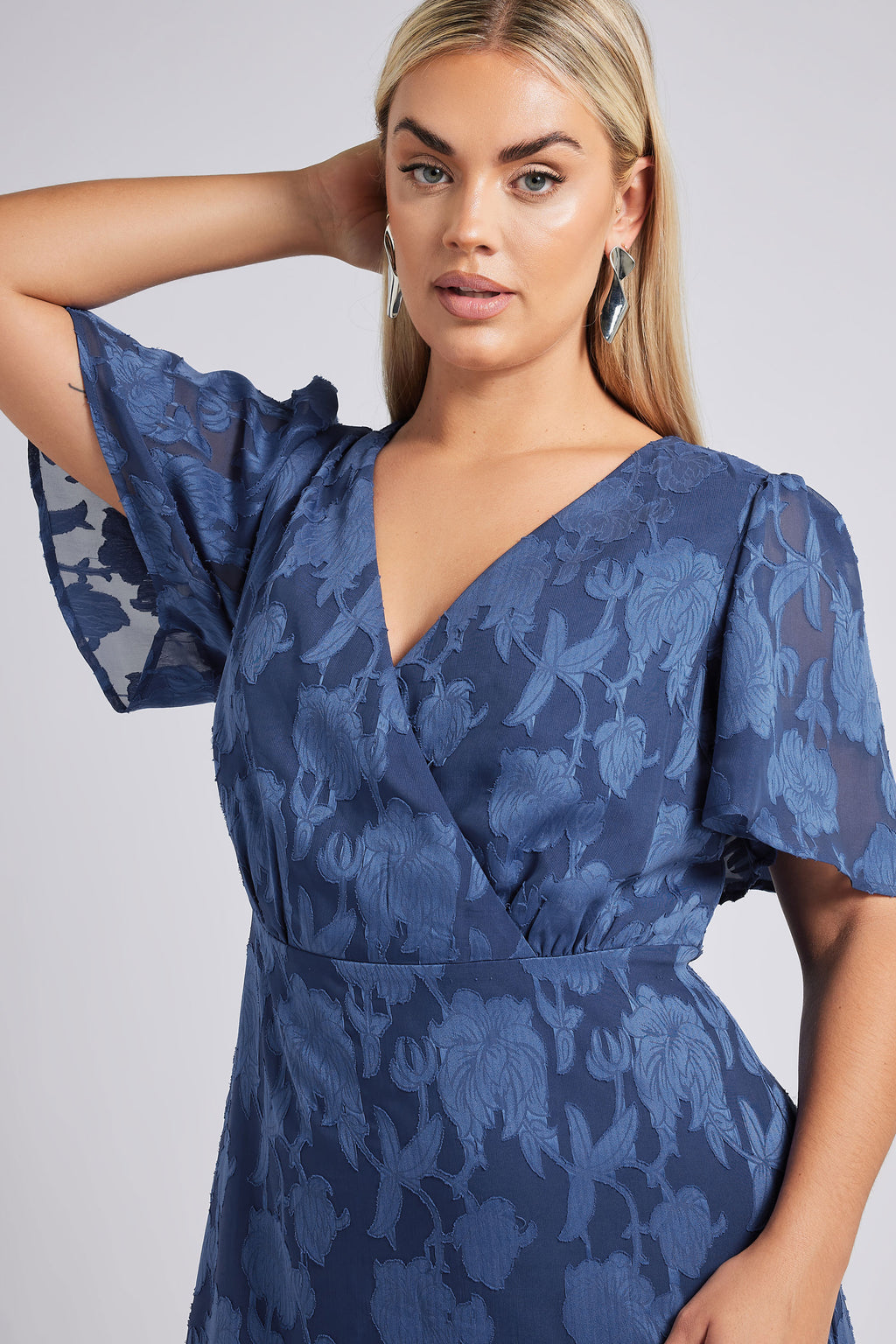  YOURS LONDON - Robe Bleue Marine Cache-Coeur Jacquard Floral