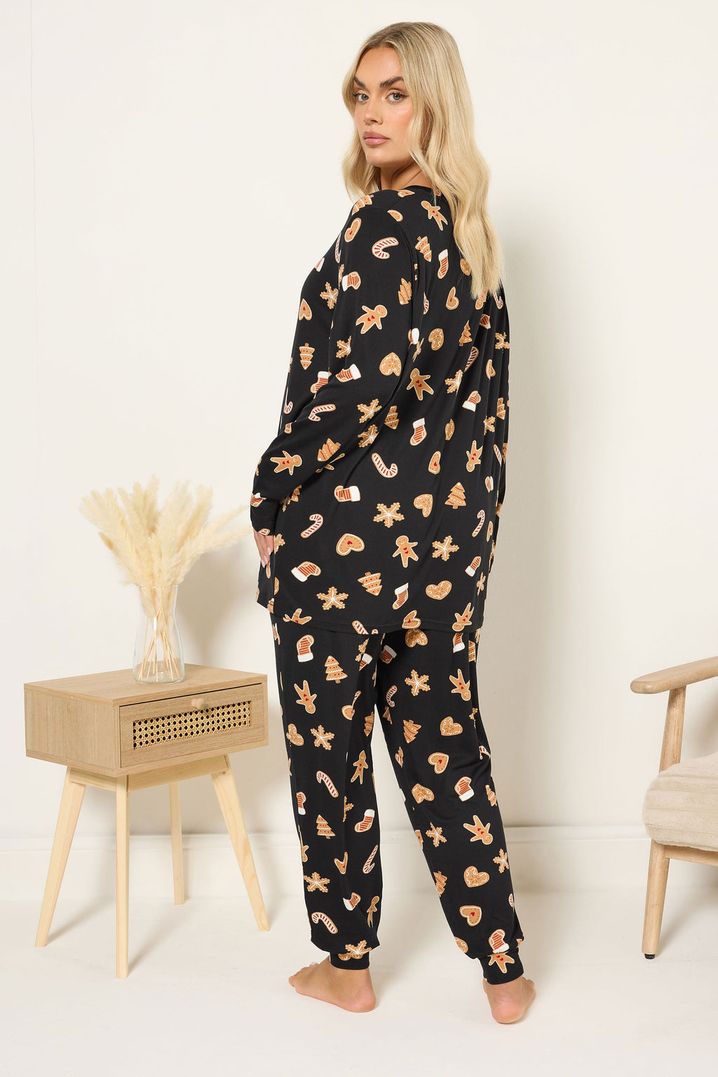  YOURS Curve Coffret Cadeau Pyjama Doux Au Toucher En Pain D'épices Noir