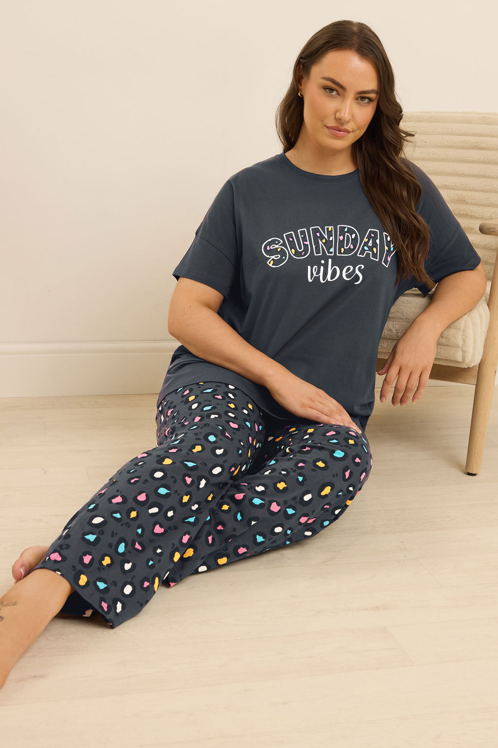  YOURS Curve Ensemble De Pyjama Bleu à Jambes Larges Avec Slogan « Sunday Vibes »