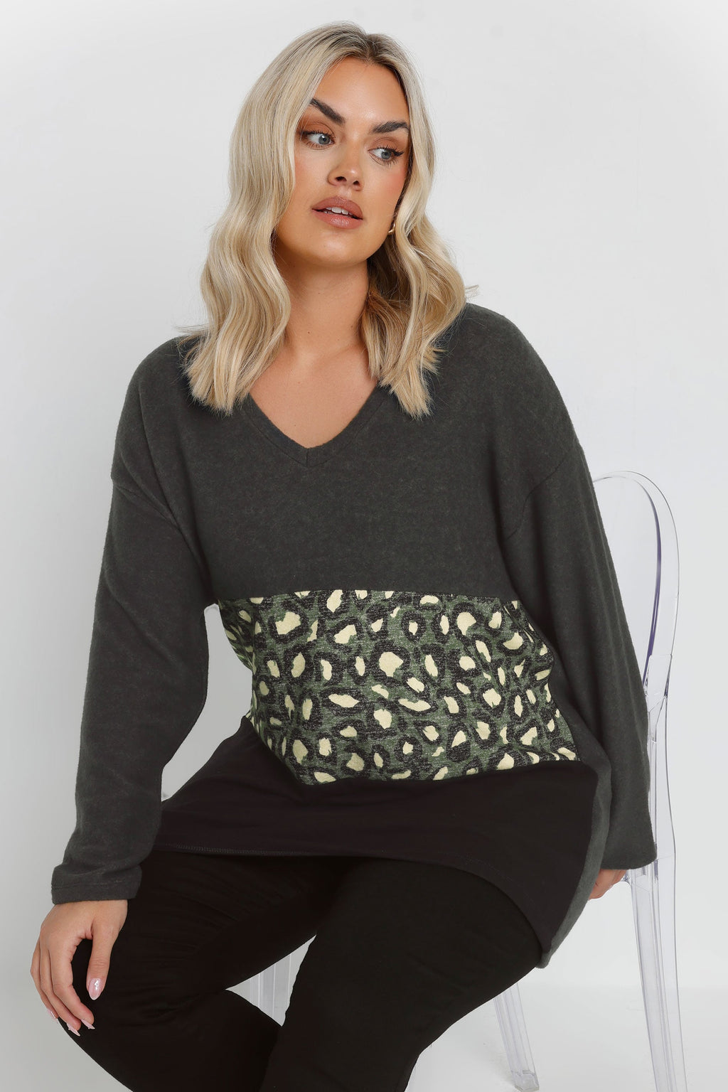  YOURS Curve Pull Gris Anthracite à Imprimé Léopard Et Blocs De Couleurs