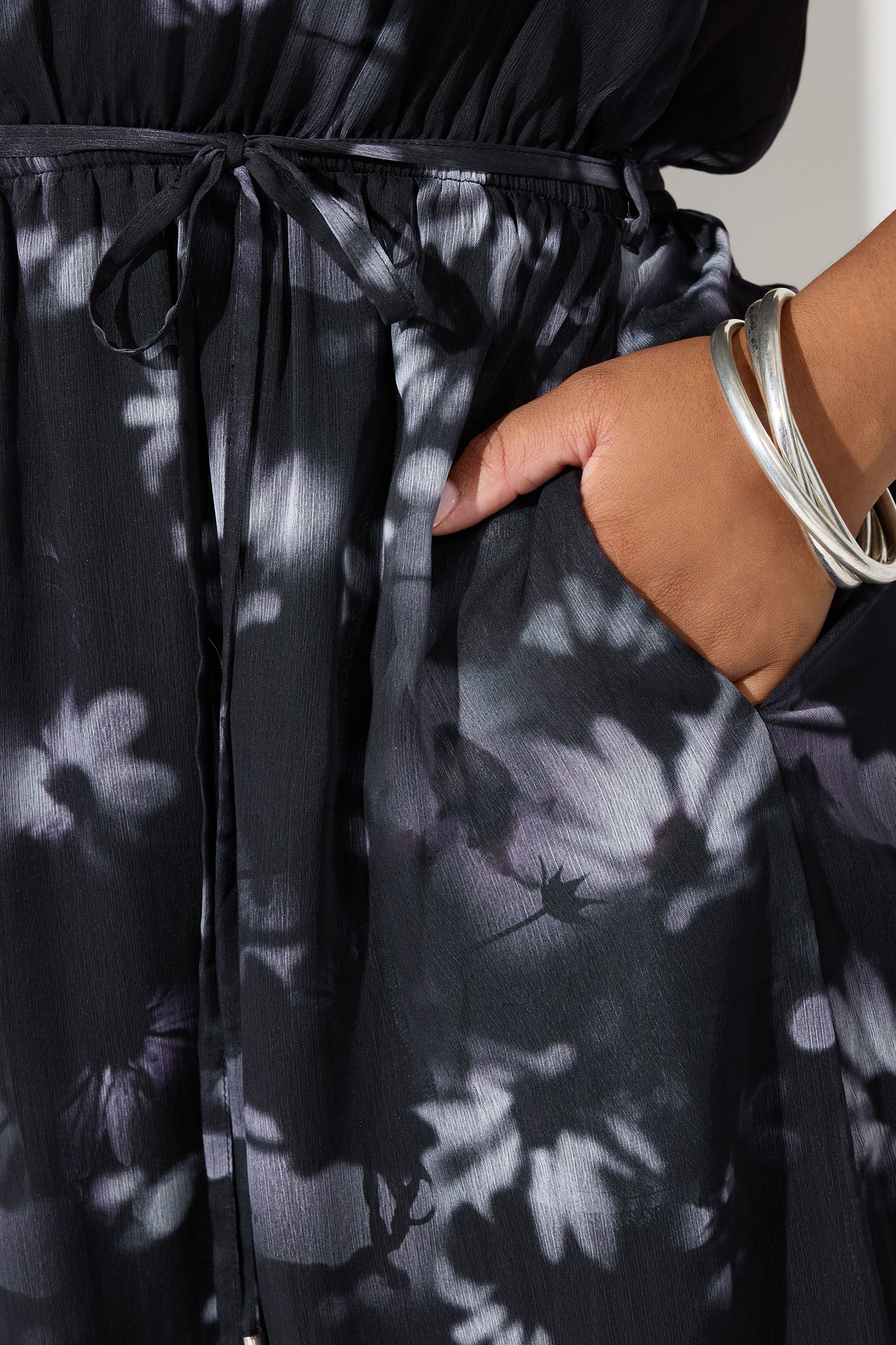  YOURS LONDON Curve Robe Chemise Grise à Manches Bouffantes Et Motif Floral Flou