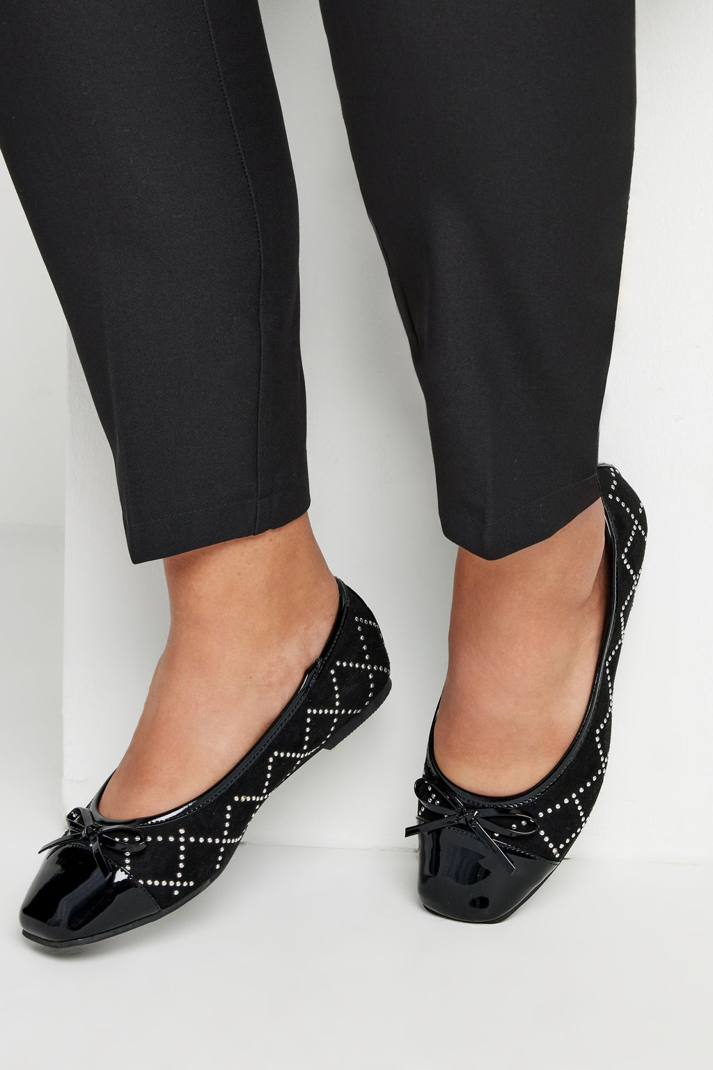  Ballerines Noires Carrées à Strass Effet Daim Pieds Extra Larges EEE