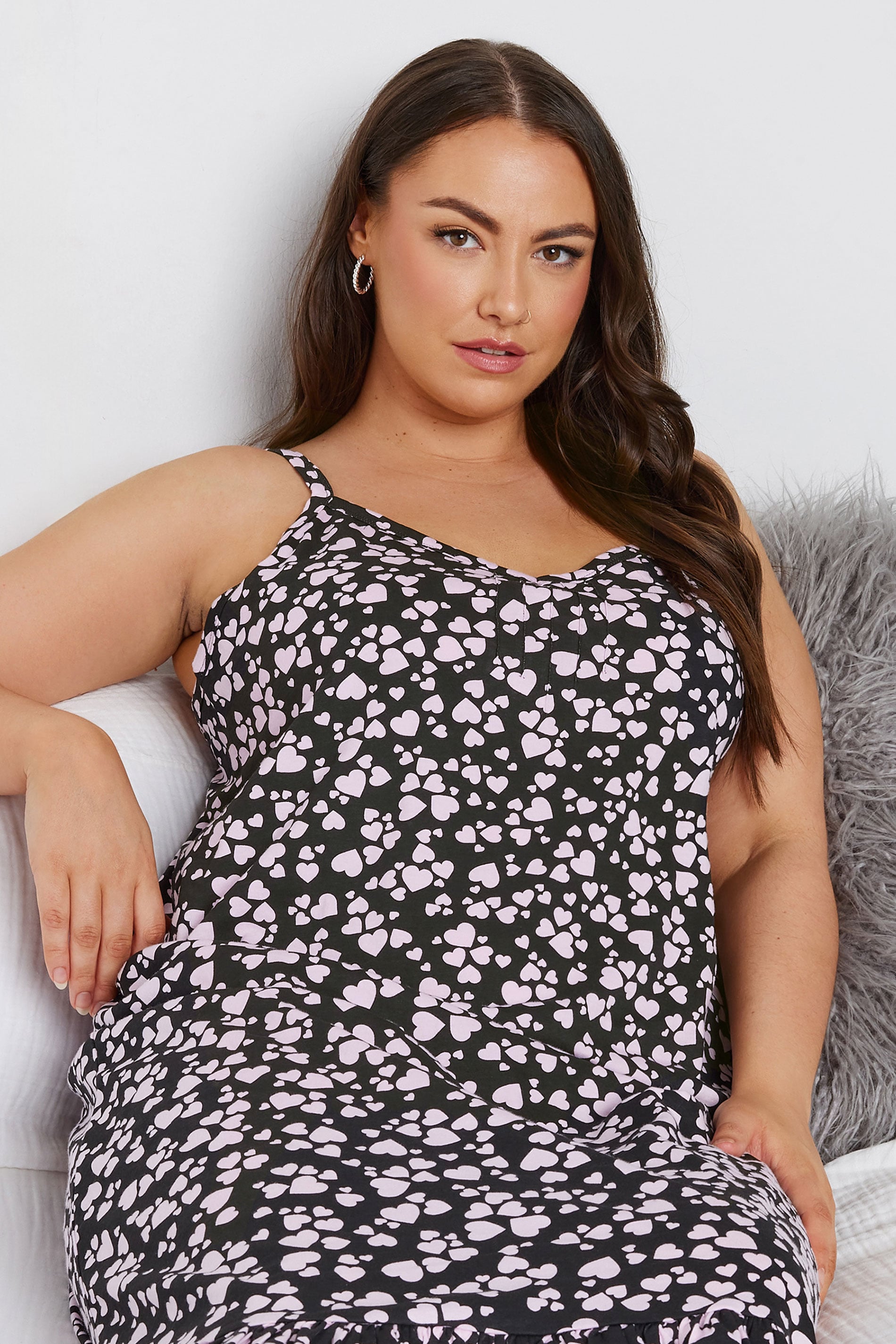  YOURS - Chemise De Nuit Rose & Noire Design Coeurs