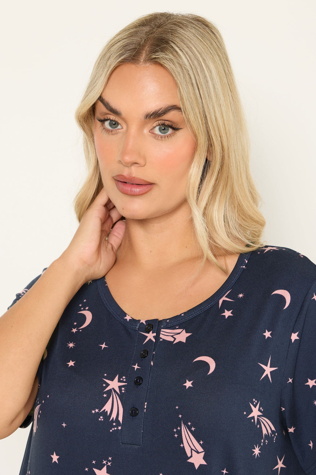 YOURS Curve Chemise De Nuit à Patte De Boutonnage Douce Bleu Marine à étoiles