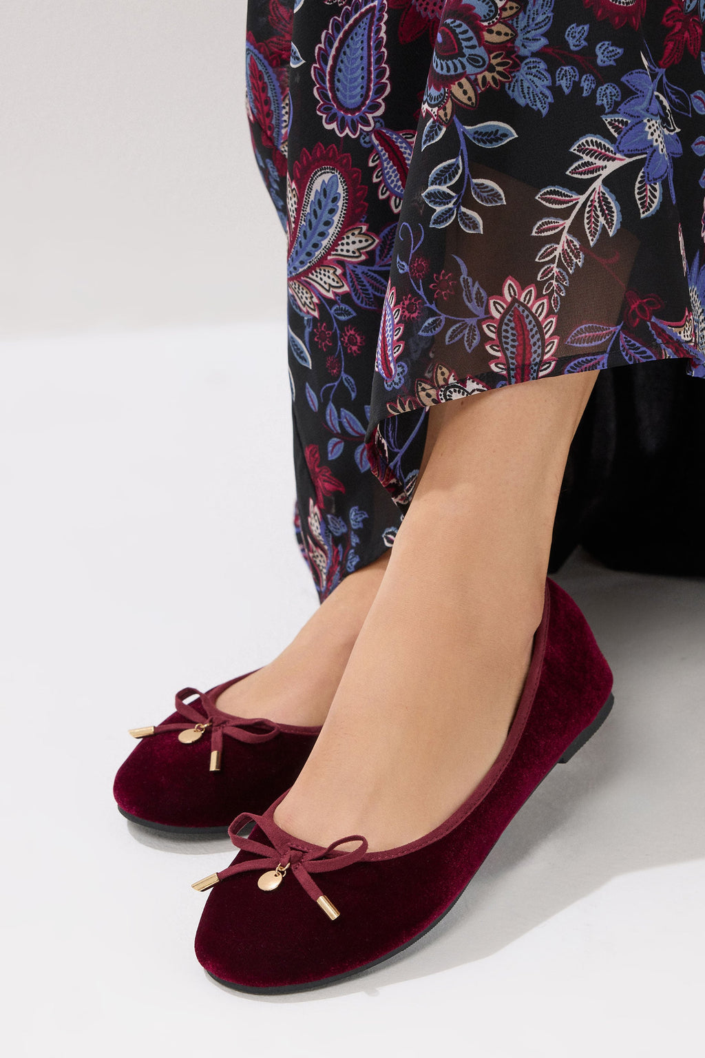  LTS Burgundy Red Velvet Bow Ballerina Pumps In Standard Fit