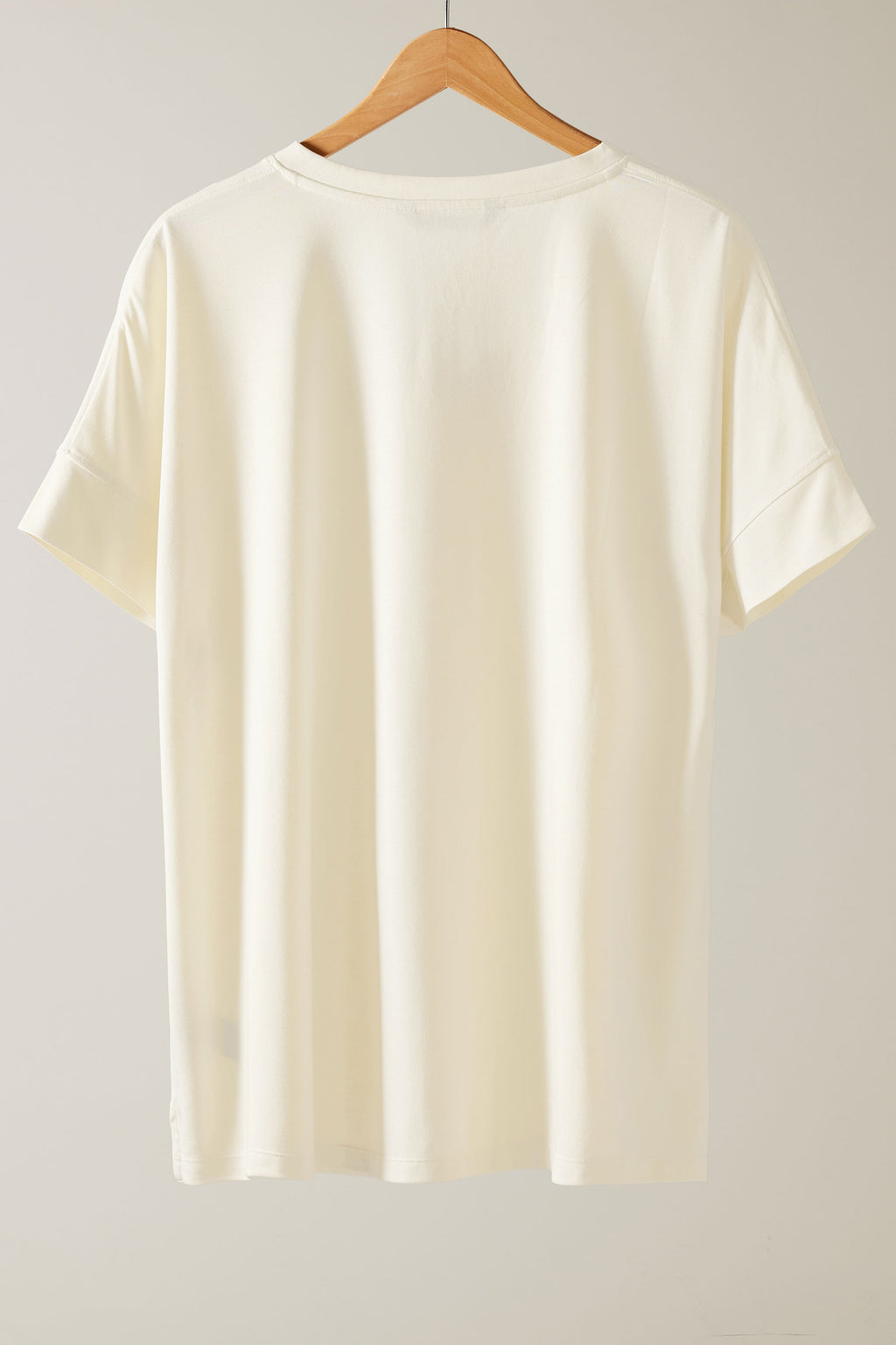  EVANS Curve Ivory White V-Neck Modal Rich T-Shirt