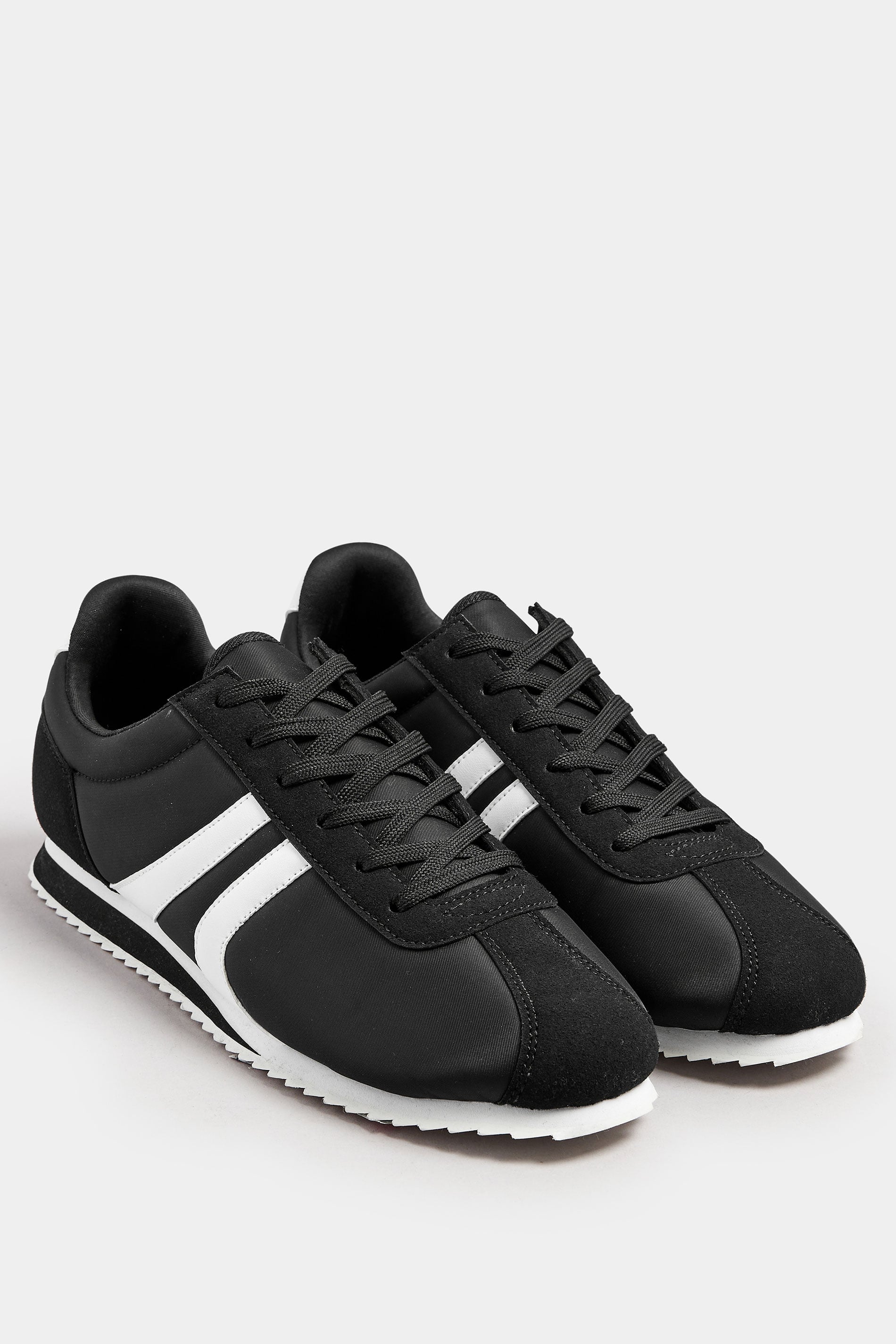  Tennis Noires Bandes Blanches Pieds Extra Largs EEE