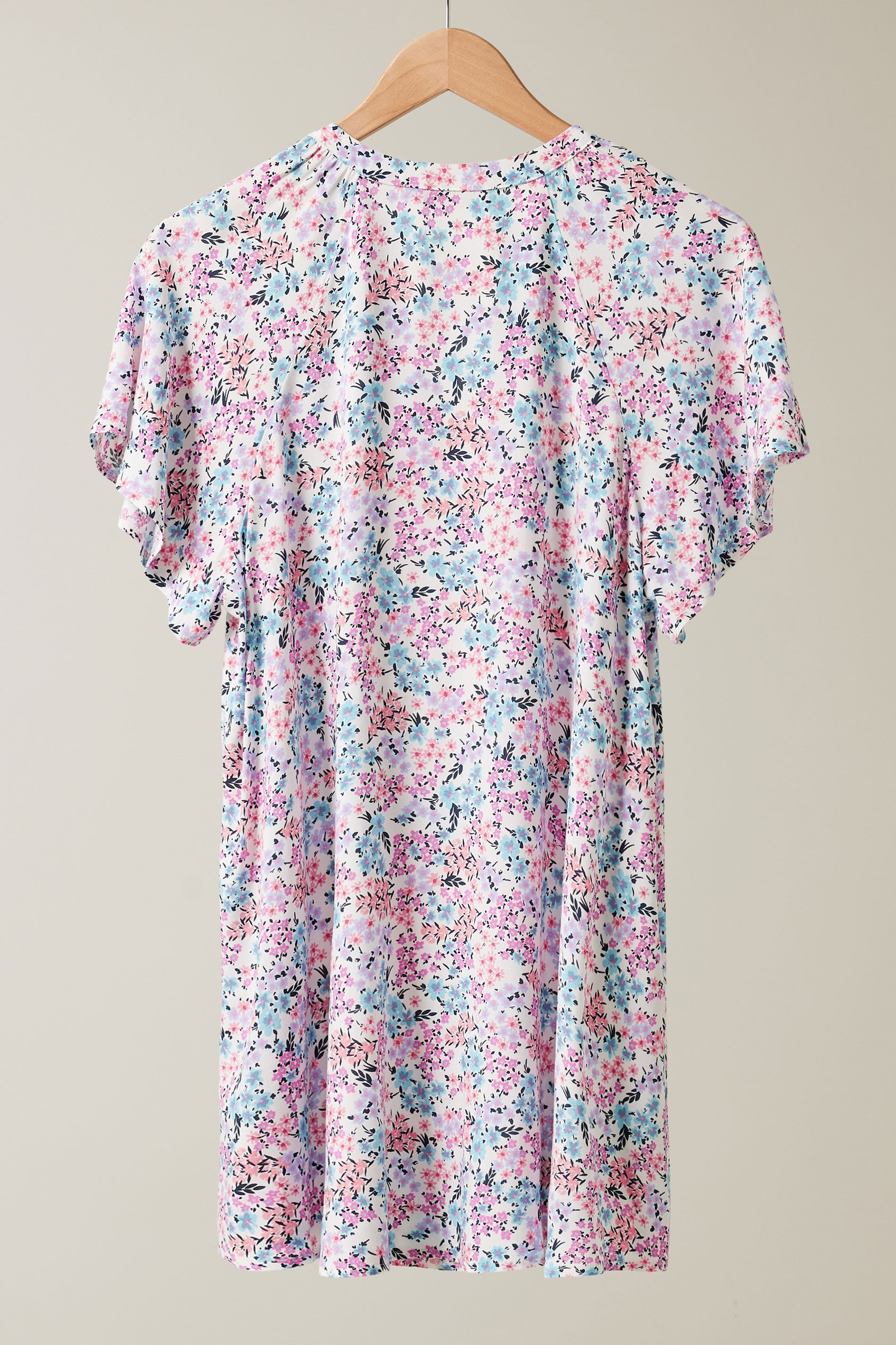  EVANS Curve Pink Floral Print Tie Neck Blouse