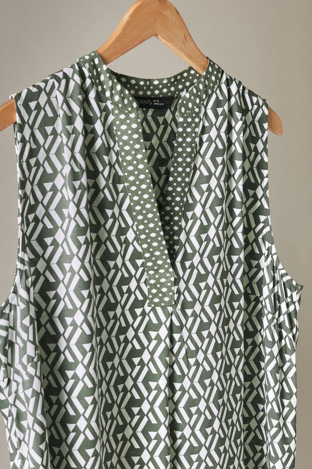  EVANS Curve Grey Geometric Print Tunic