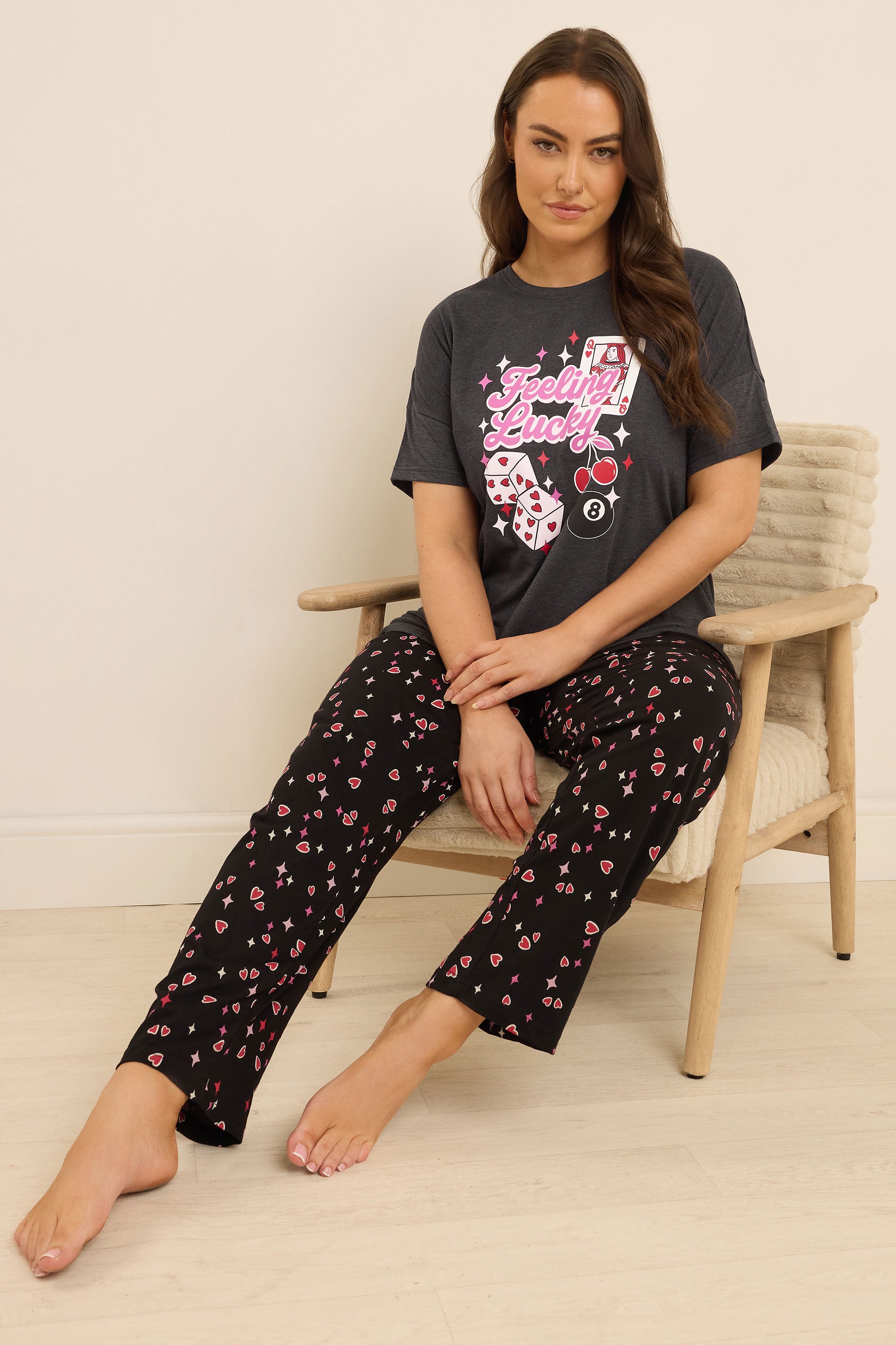  YOURS Curve Ensemble De Pyjama Gris à Jambes Larges Avec Slogan « Feeling Lucky »