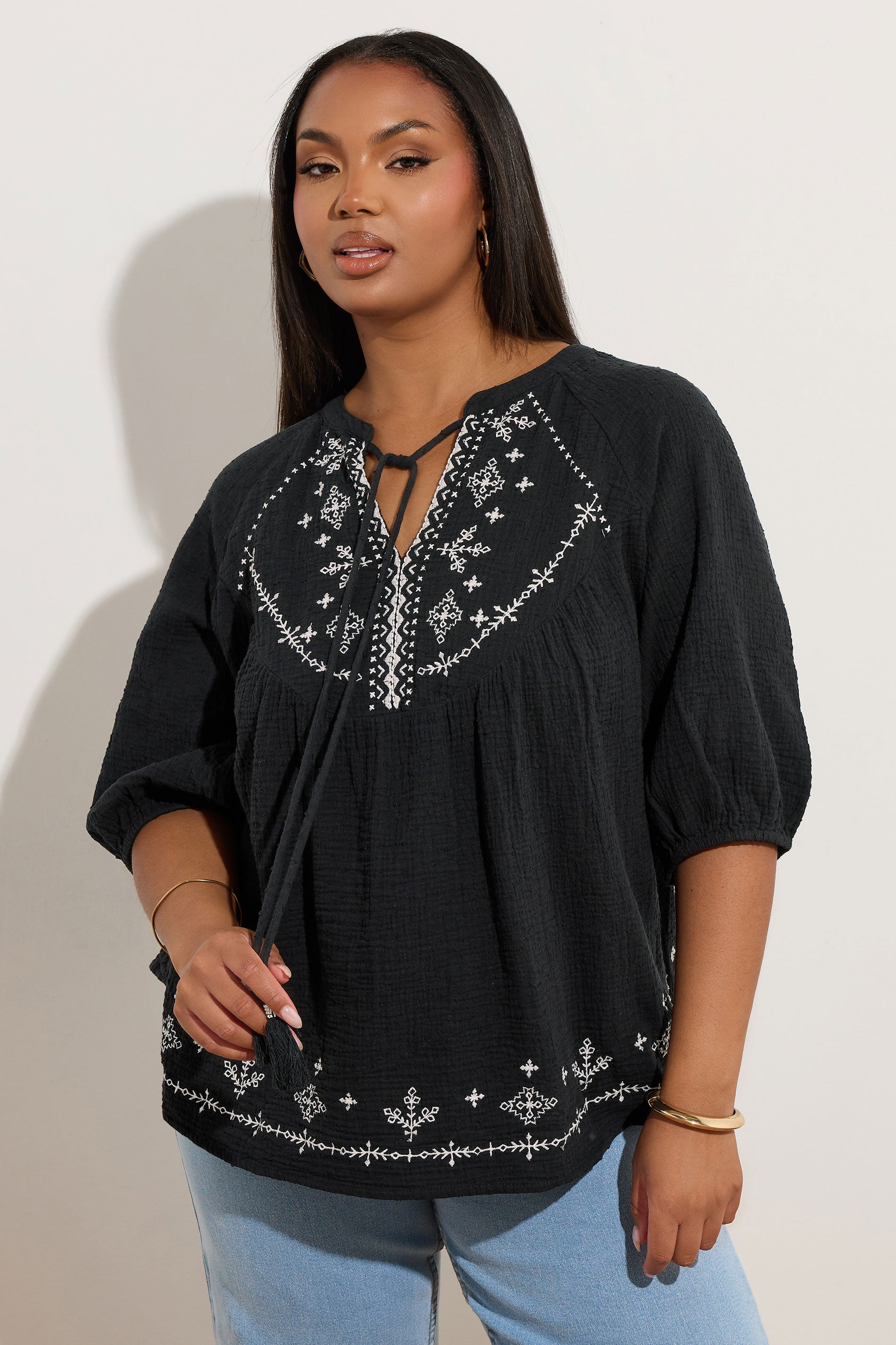  YOURS - Blouse Noire Design Brodé Manches Courtes