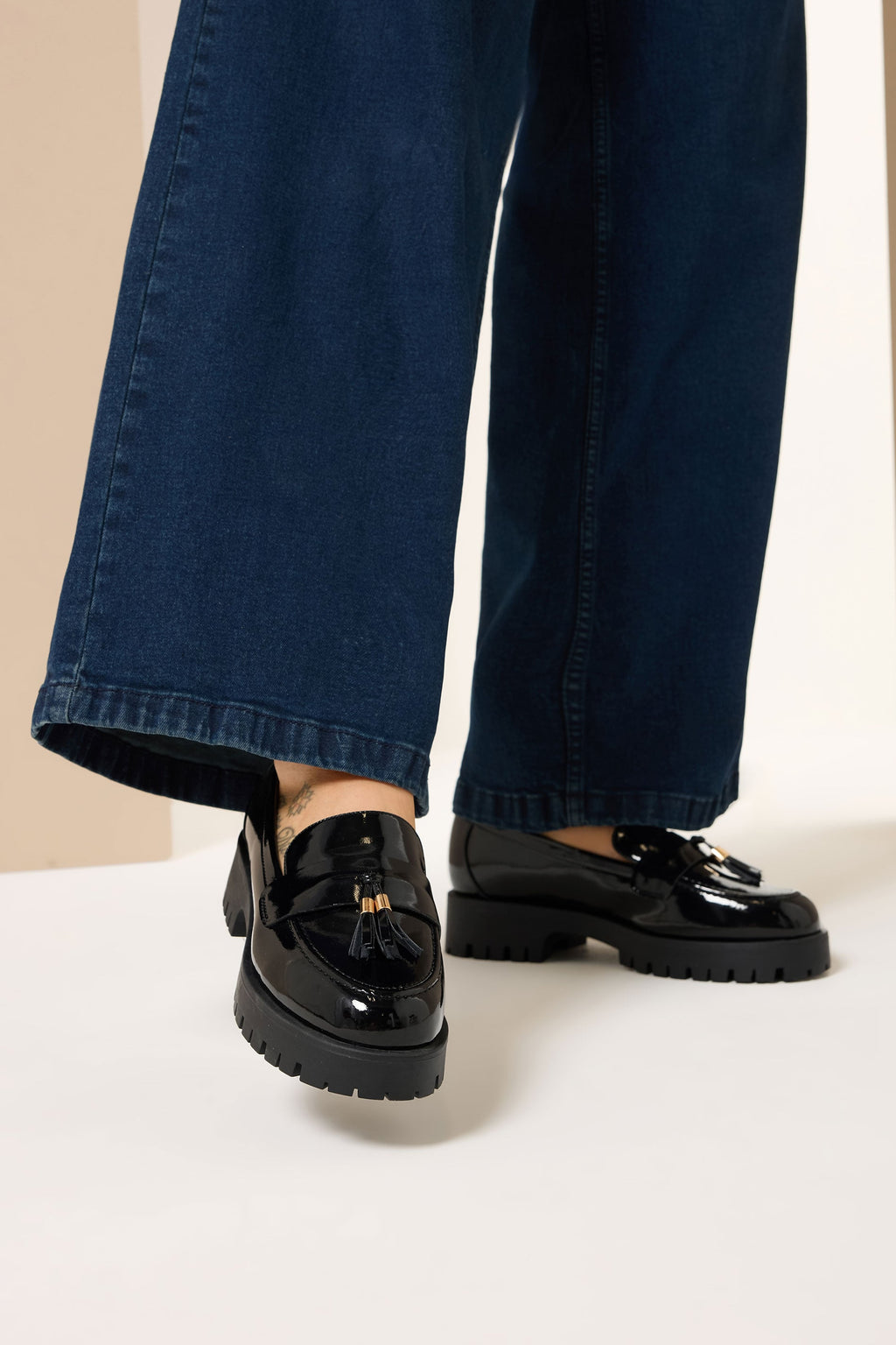  Mocassins Noirs Vernis à Pampilles, Coupe Extra Large EEE
