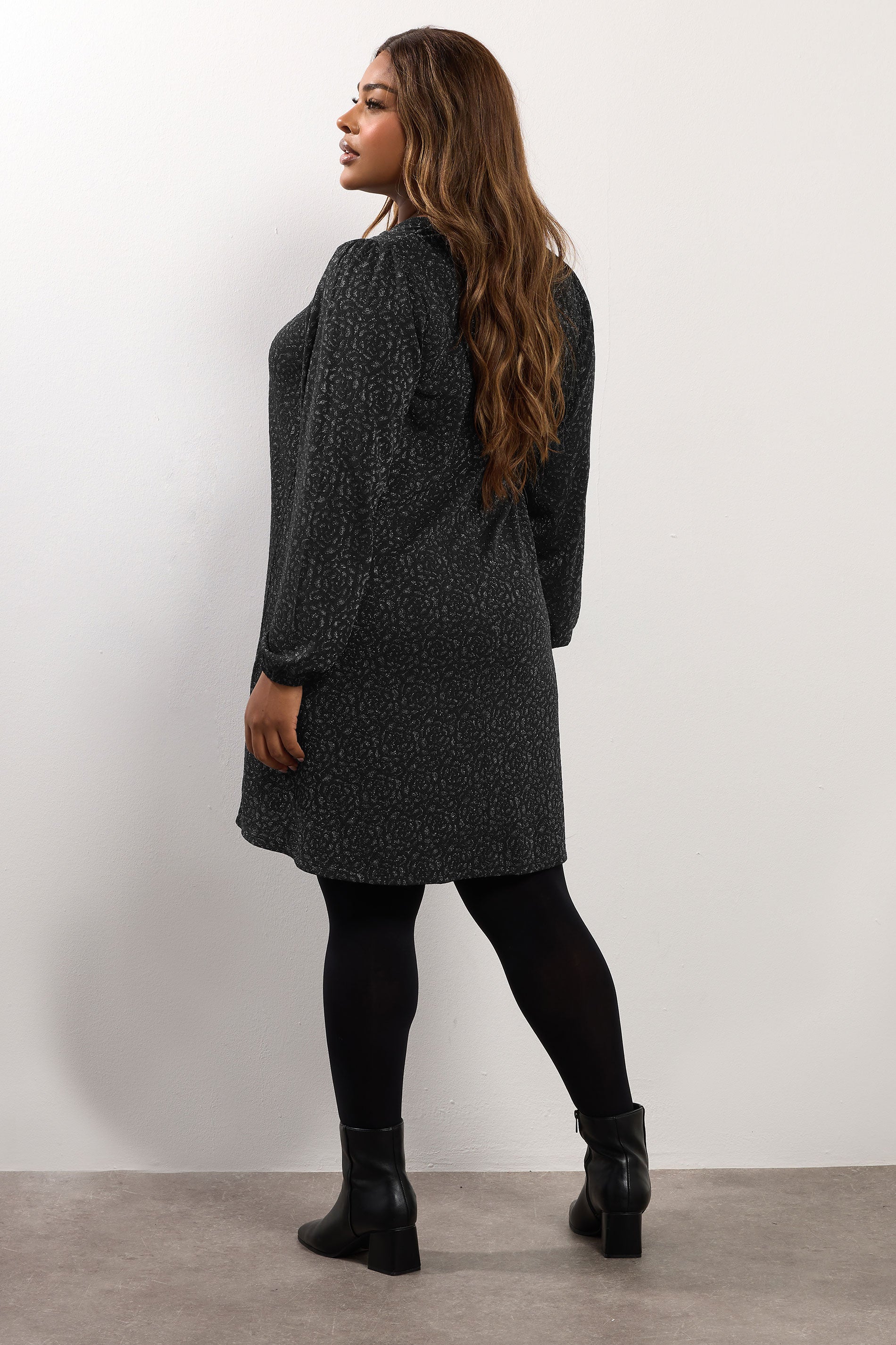  YOURS Curve Robe Courte Plissée Noire Métallisée