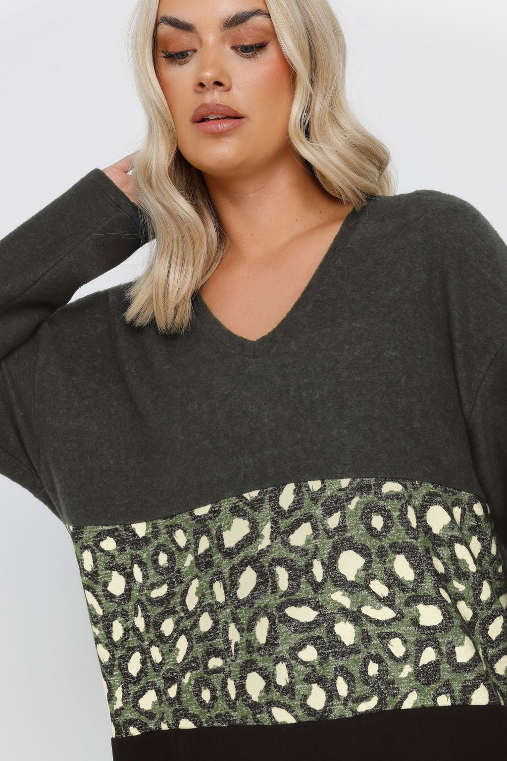  YOURS Curve Pull Gris Anthracite à Imprimé Léopard Et Blocs De Couleurs