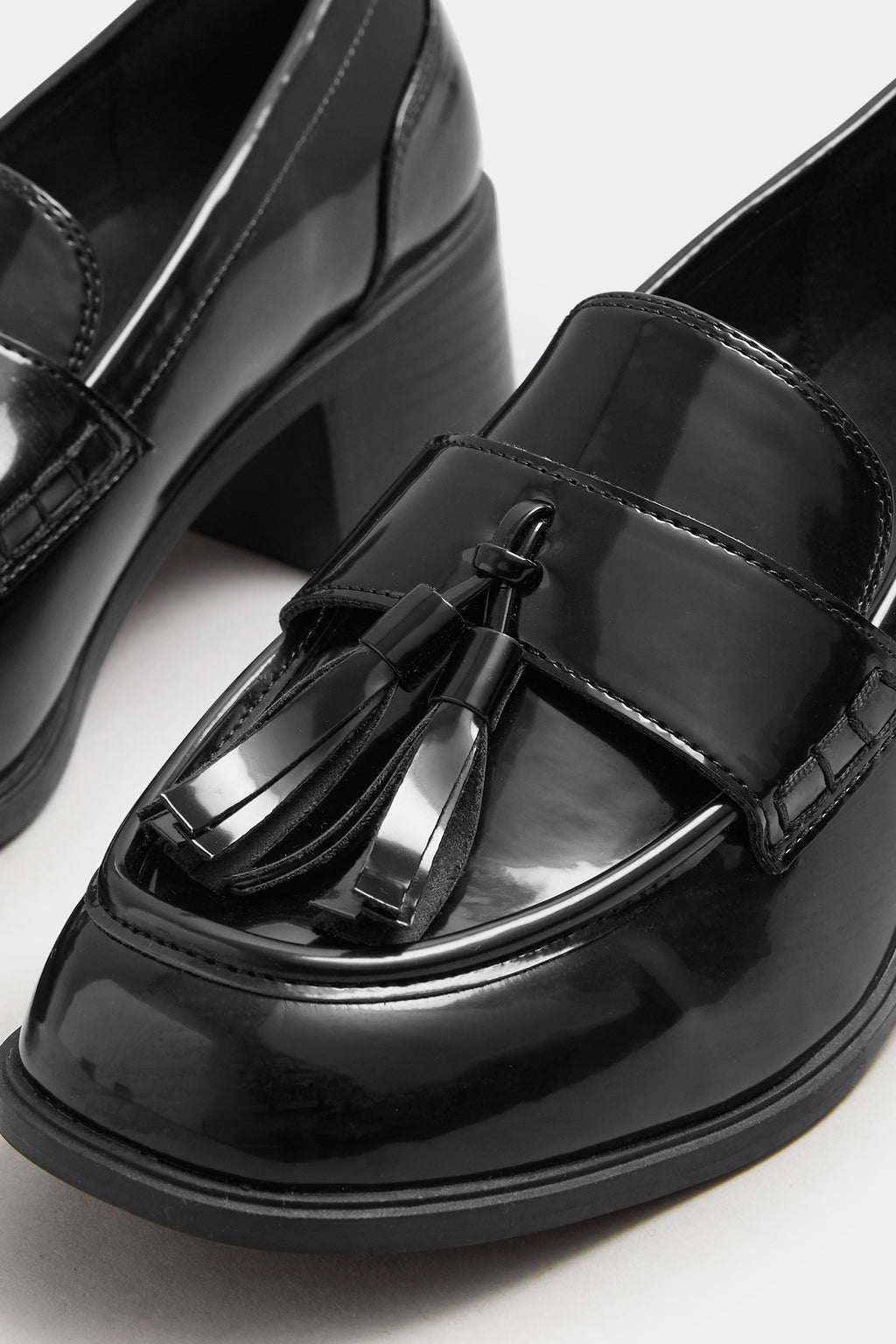  YOURS Curve Mocassins à Talons Et Pampilles En Cuir Verni Noir, Coupe Extra Large EEE