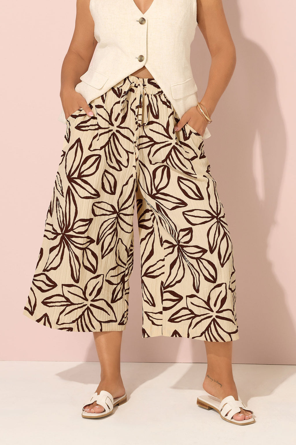  YOURS Curve Culotte Midaxi Texturée à Fleurs Marron Pierre