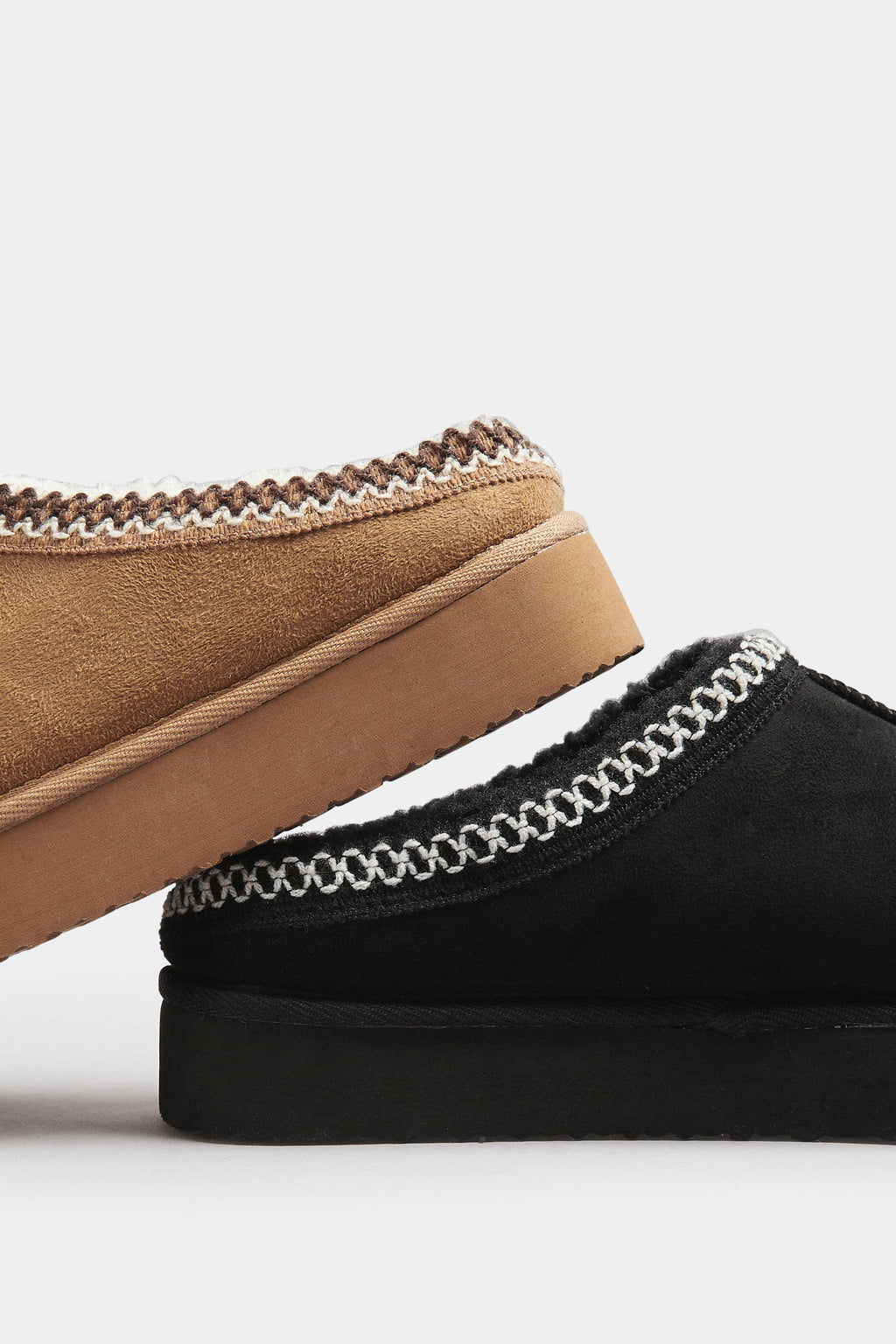  Mules Brodées En Faux Daim Noir, Coupe Extra Large EEE
