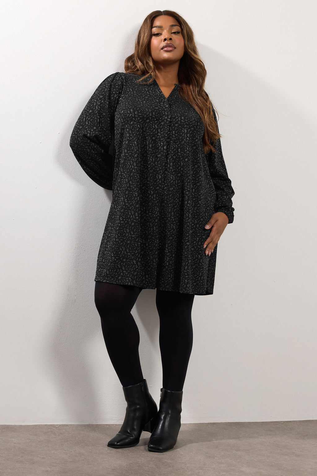  YOURS Curve Robe Courte Plissée Noire Métallisée