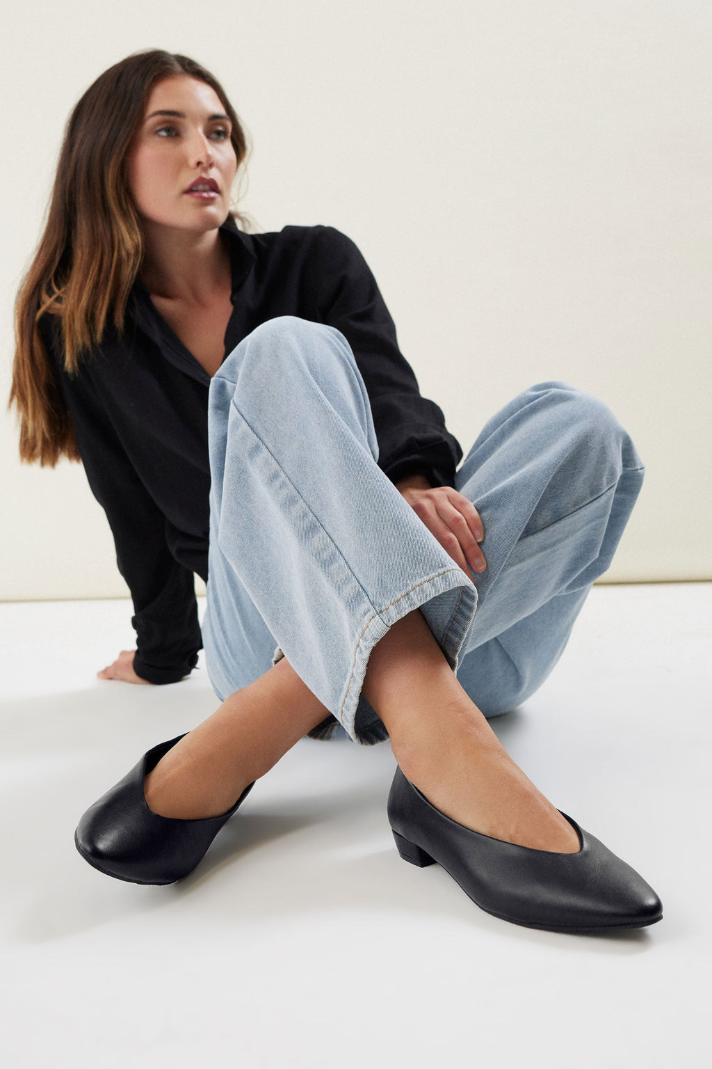  LTS Black Pointed Court Block Heel In Standard Fit