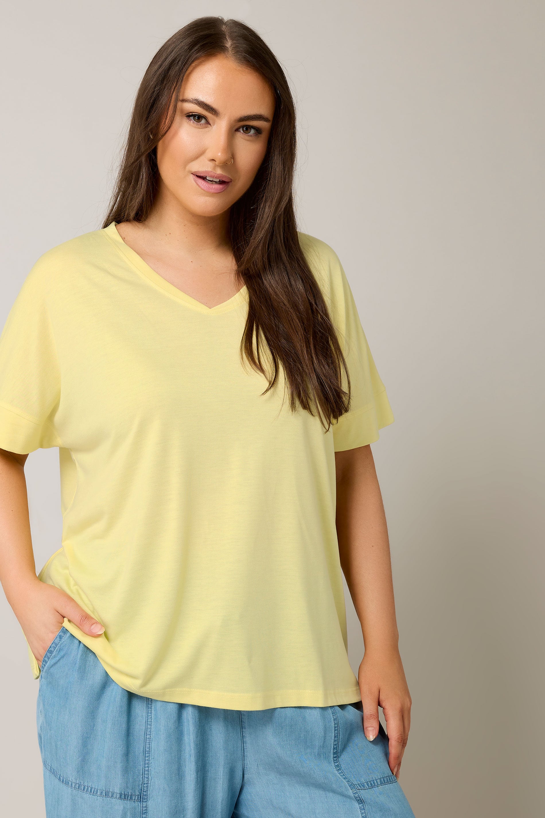  EVANS - T-Shirt Jaune Volanté Encolure En V Manches Courtes