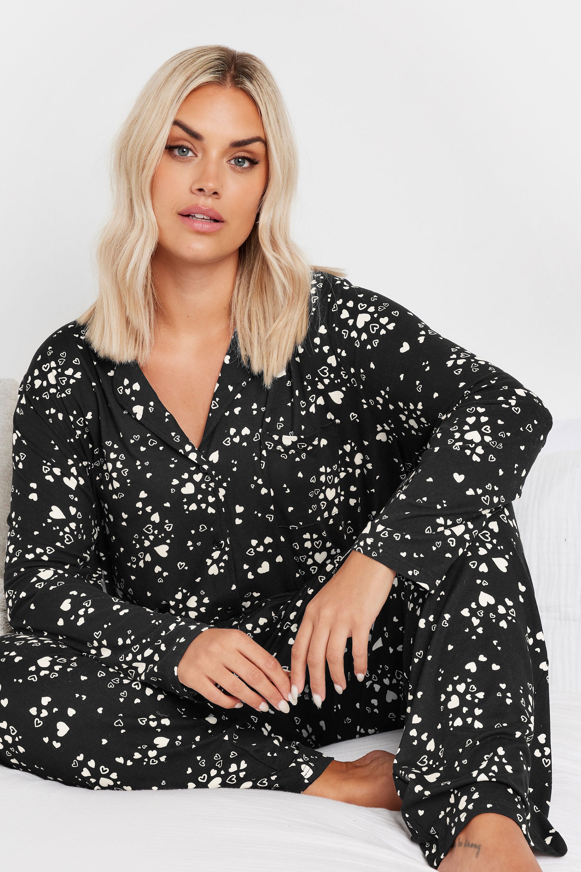  YOURS - Ensemble De Pyjama Noir Toucher Doux à Coeurs