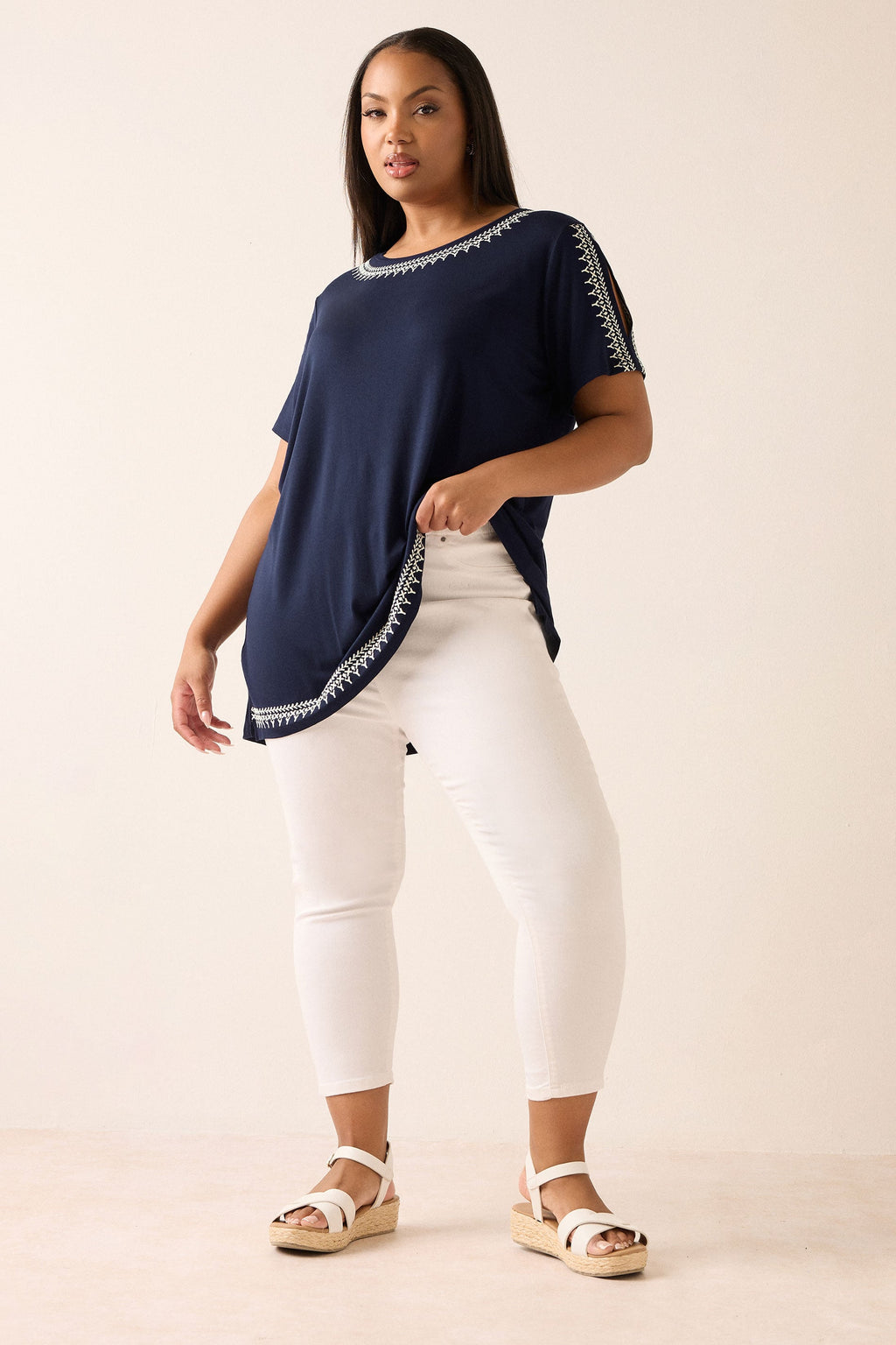  YOURS Curve T-shirt Brodé Bleu Marine
