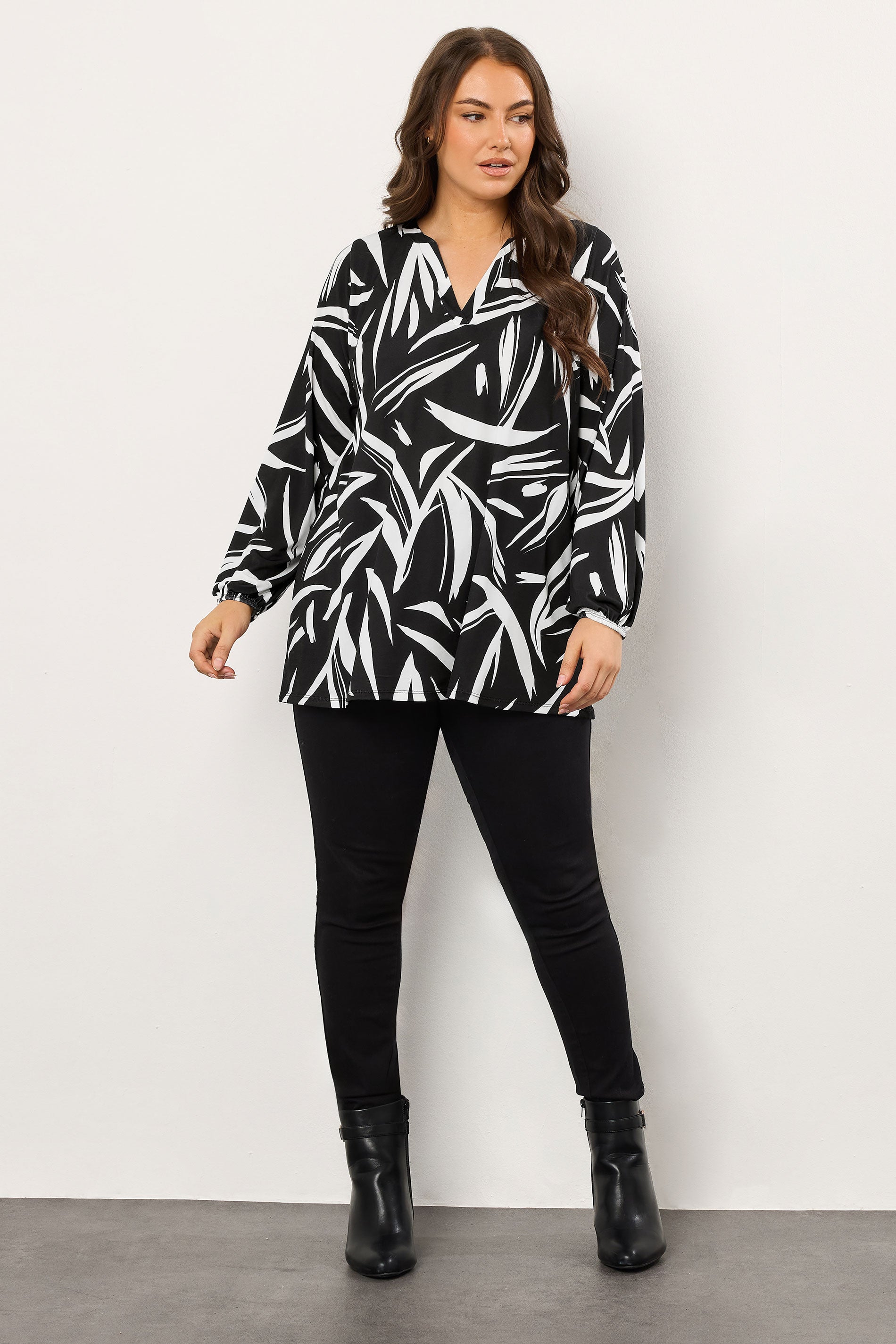  EVANS Curve Black Abstract Print Jersey Blouse