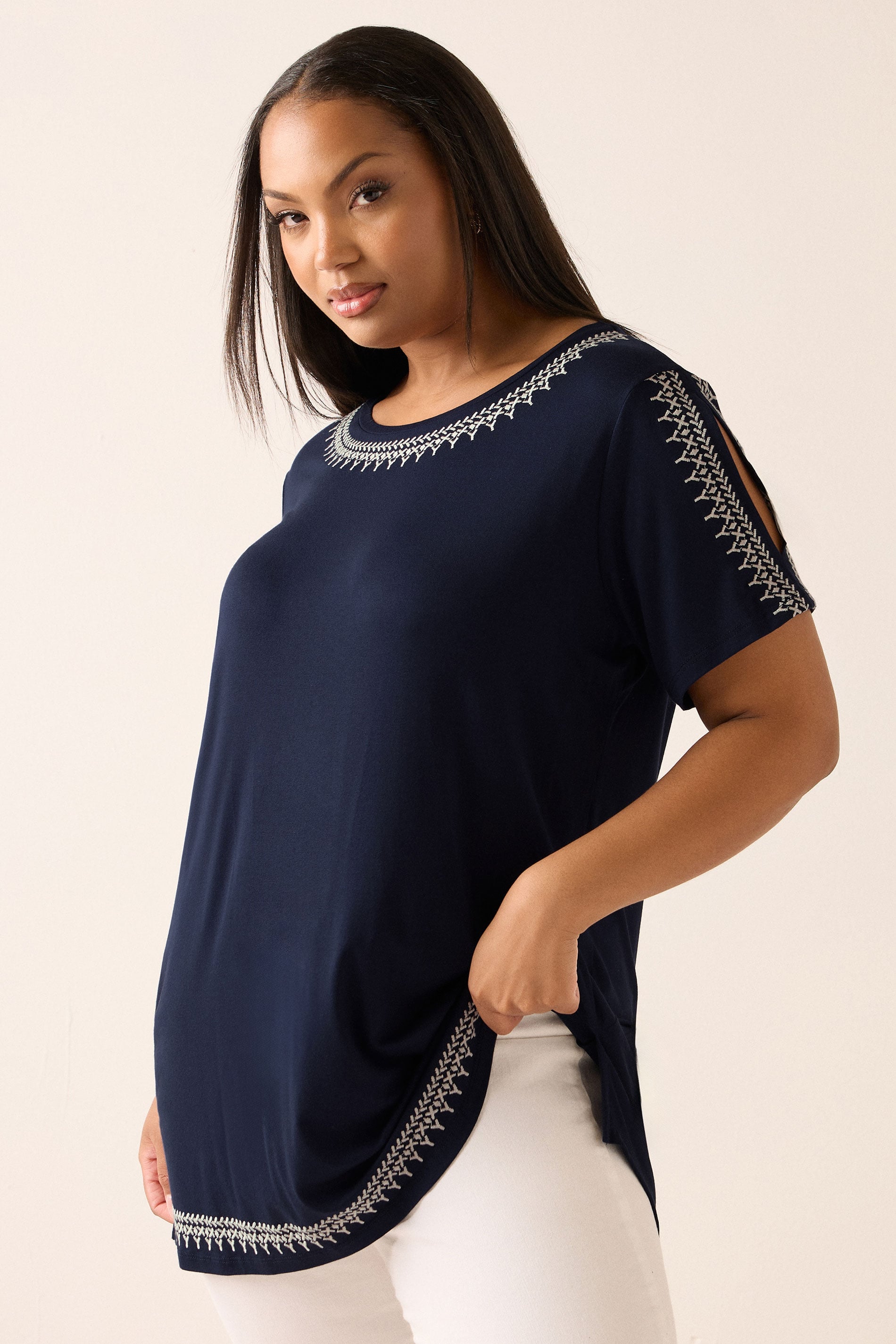  YOURS Curve T-shirt Brodé Bleu Marine